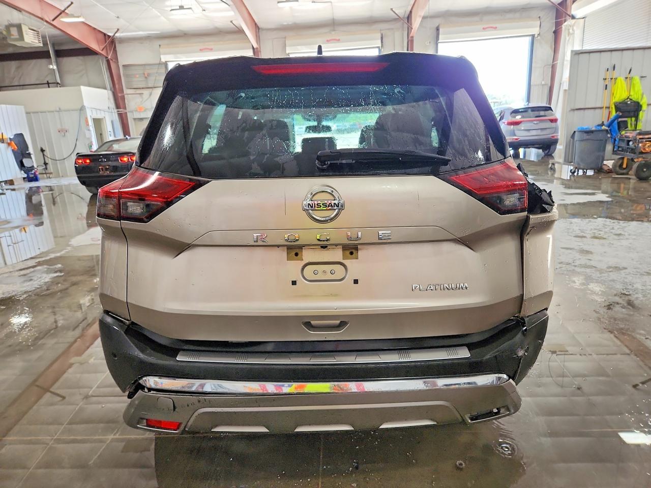 2021 Nissan Rogue Platinum Золотой vin: JN8AT3DC2MW107690