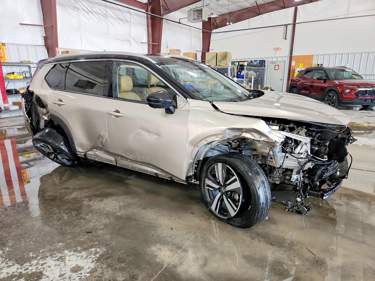 2021 Nissan Rogue Platinum Золотой vin: JN8AT3DC2MW107690