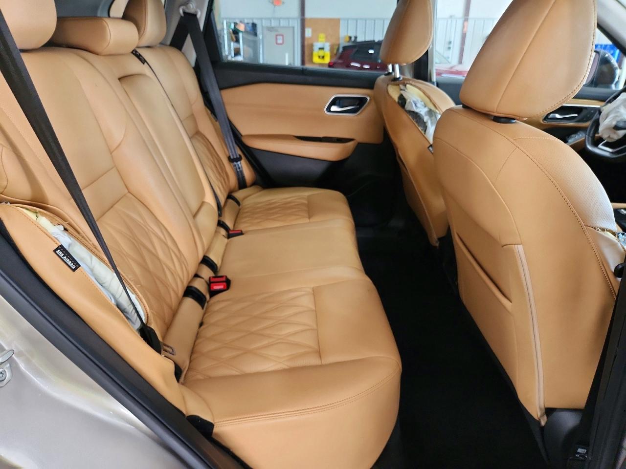 2021 Nissan Rogue Platinum Золотой vin: JN8AT3DC2MW107690
