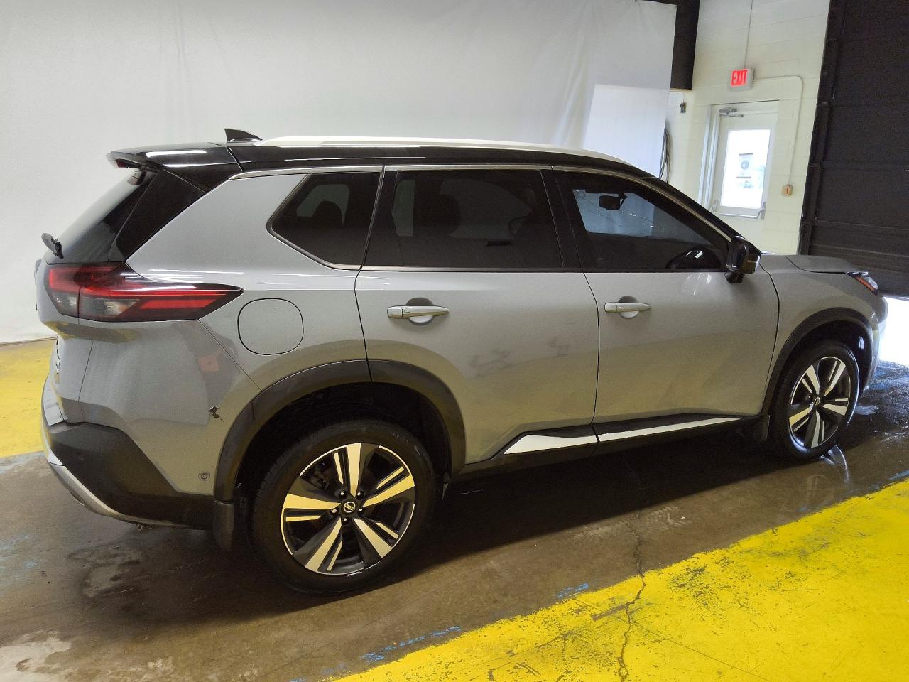 2021 Nissan Rogue Platinum Gray vin: JN8AT3DD6MW314172