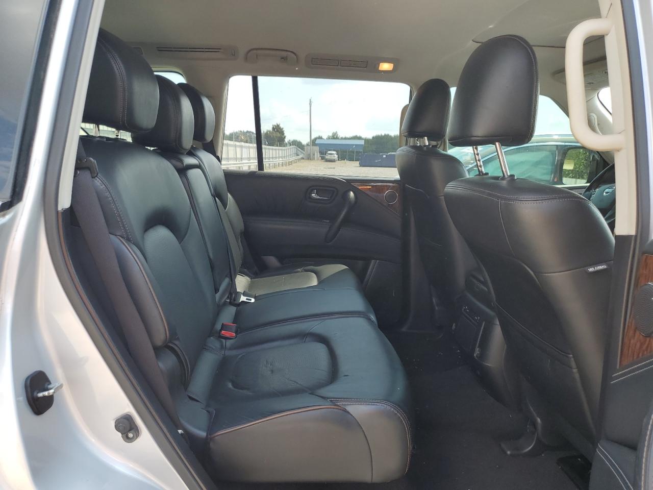 2018 Nissan Armada Sv Серебряный vin: JN8AY2NDXJX003215