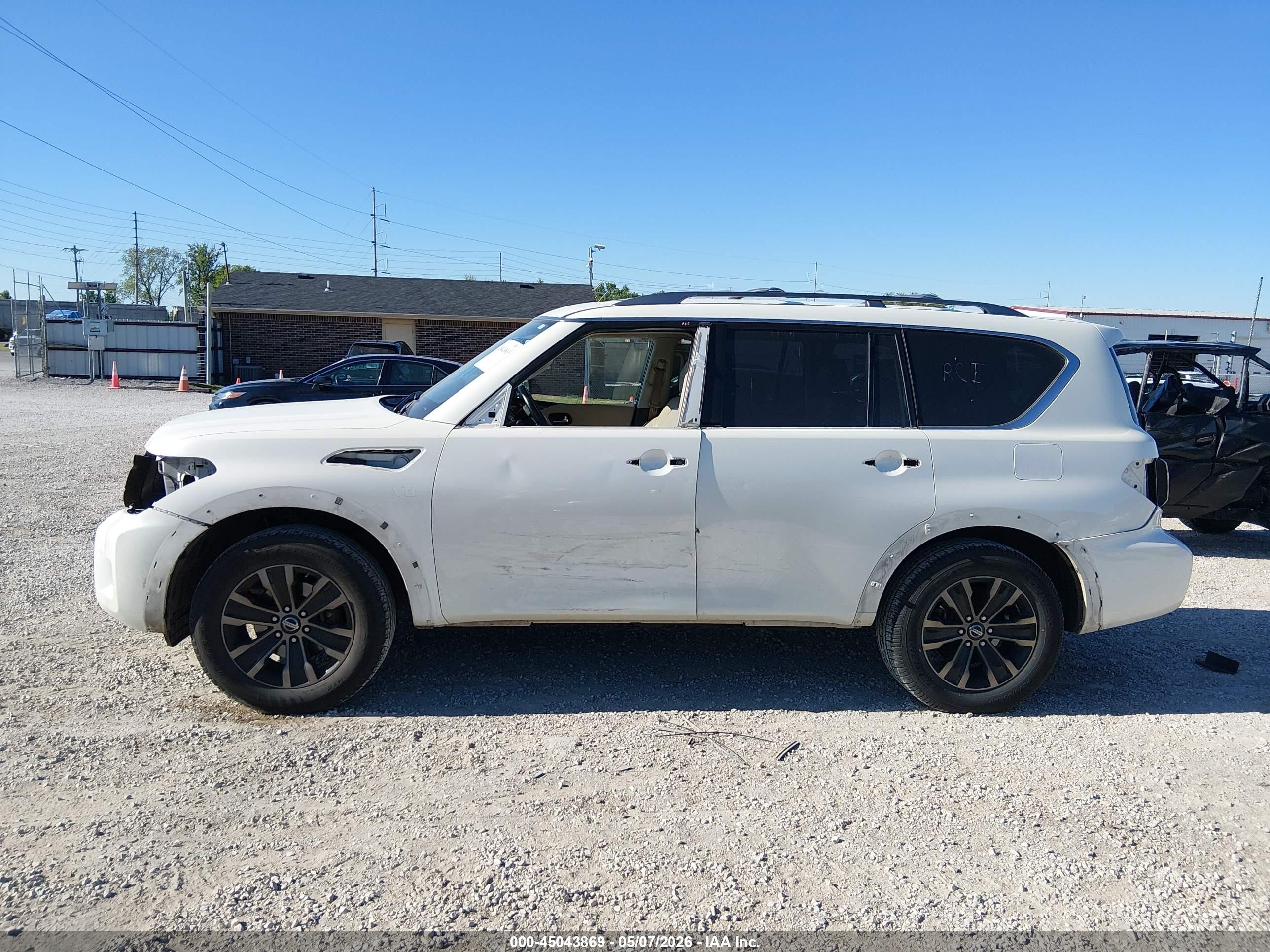 2018 Nissan Armada Platinum Белый vin: JN8AY2NFXJ9333572