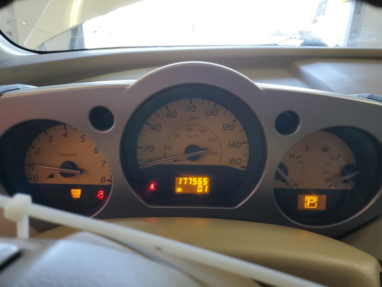 2004 Nissan Murano Sl White vin: JN8AZ08W84W343410 Damage: Warning Light - Engine, On, Unacceptable