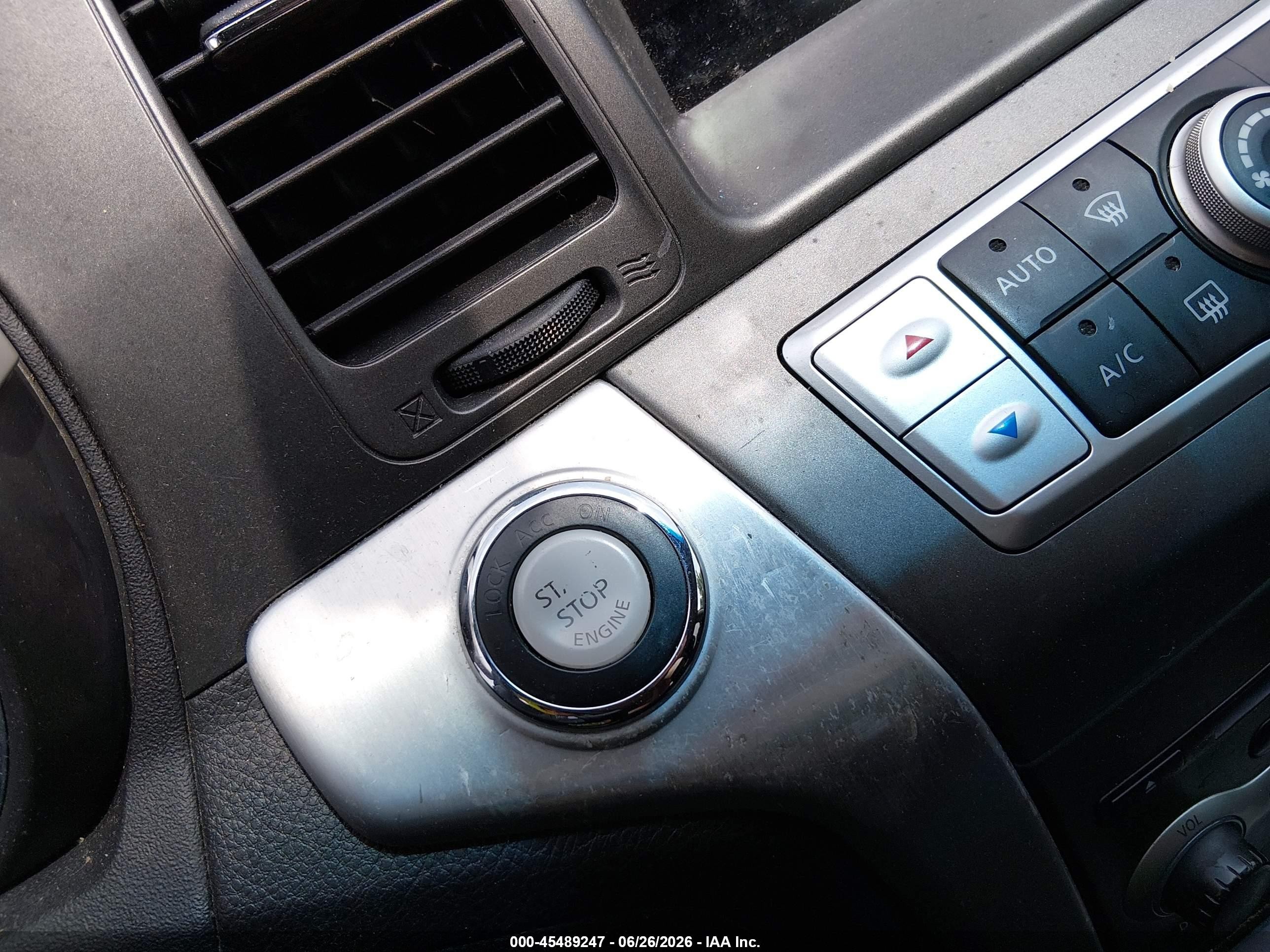 2012 Nissan Murano S Silver vin: JN8AZ1MU5CW107998