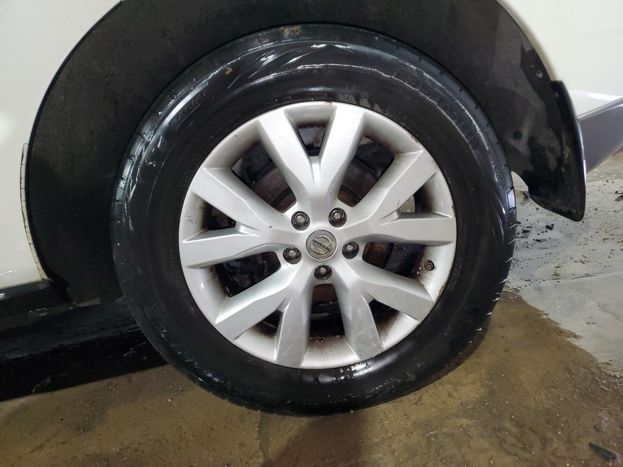 2012 Nissan Murano S White vin: JN8AZ1MWXCW208312 Damage: Left Rear Wheel, Curb Rash, 5 To 6 Inches