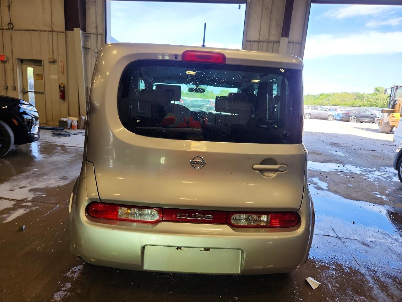 2009 Nissan Cube 1.8 Silver vin: JN8AZ28R29T125462