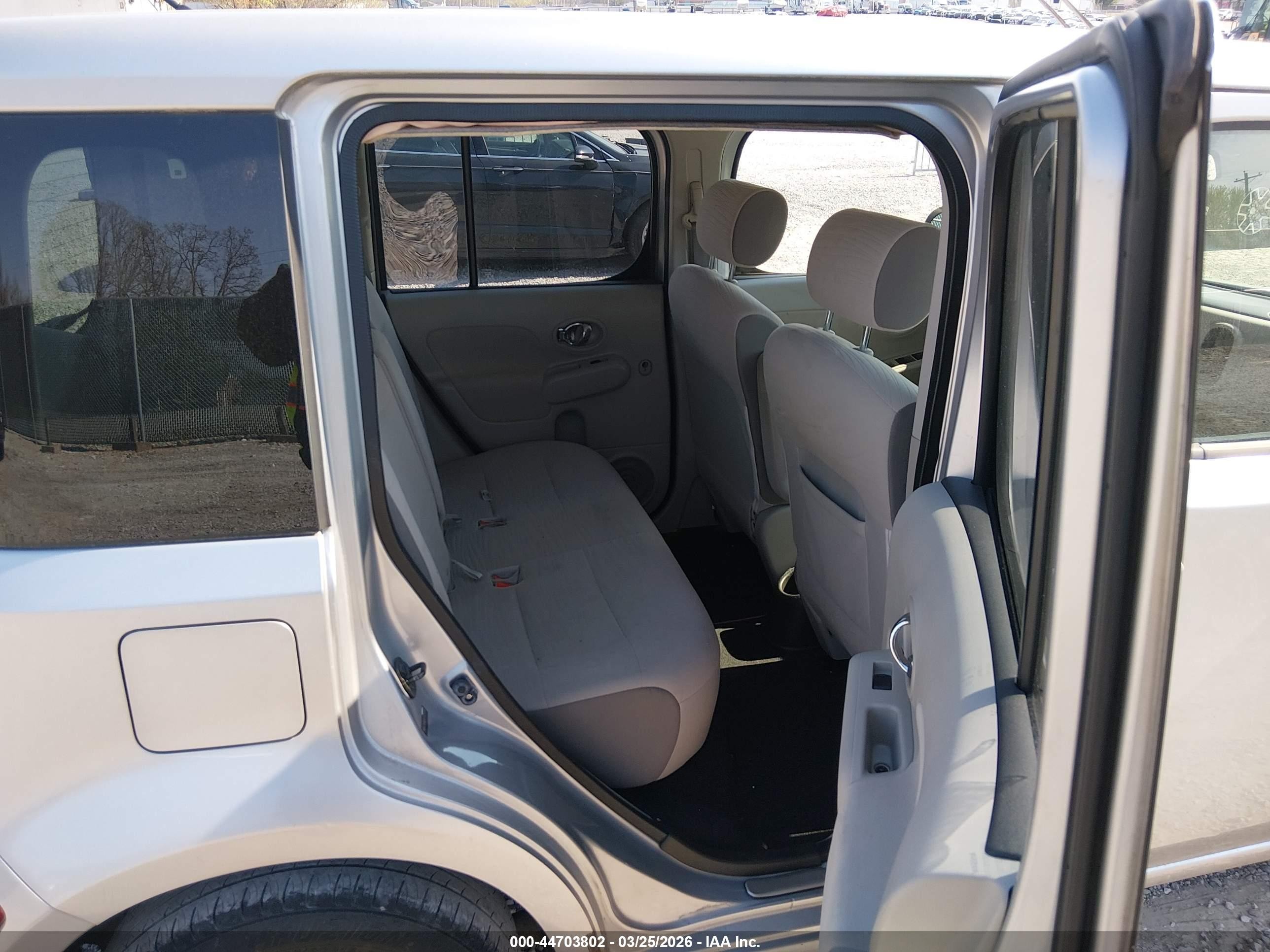 2009 Nissan Cube 1.8s Silver vin: JN8AZ28R29T127728