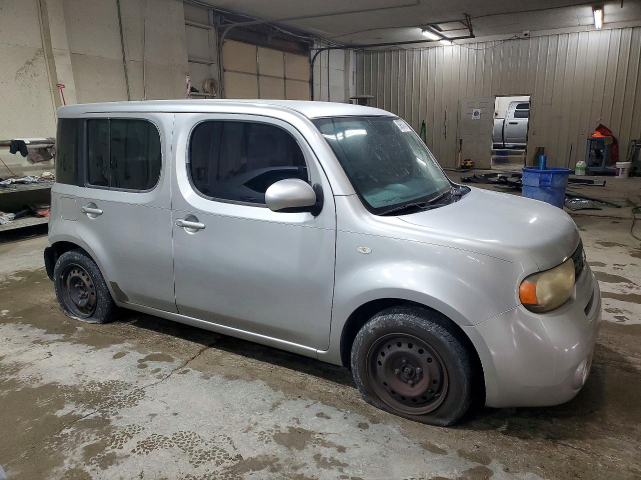 2009 Nissan Cube Base Silver vin: JN8AZ28R79T114232