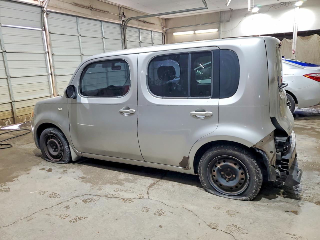 2009 Nissan Cube Base Silver vin: JN8AZ28R79T114232