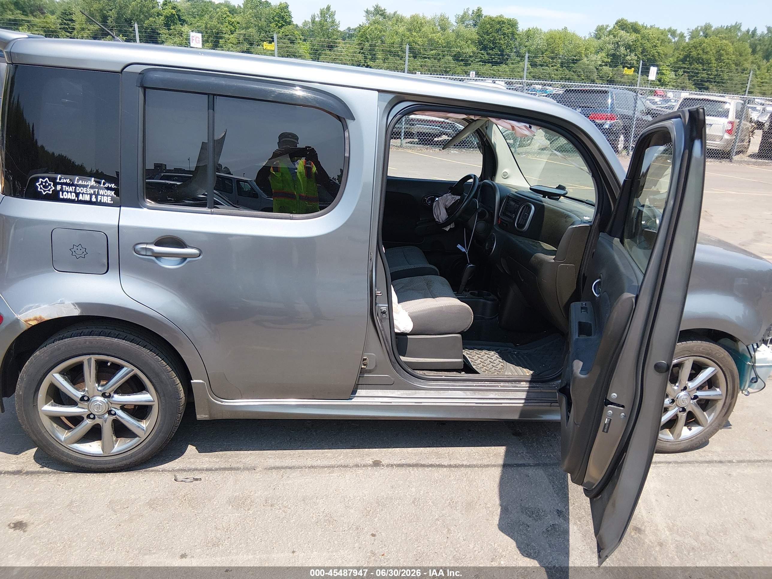 2010 Nissan Cube 1.8 Krom Gray vin: JN8AZ2KR0AT151605