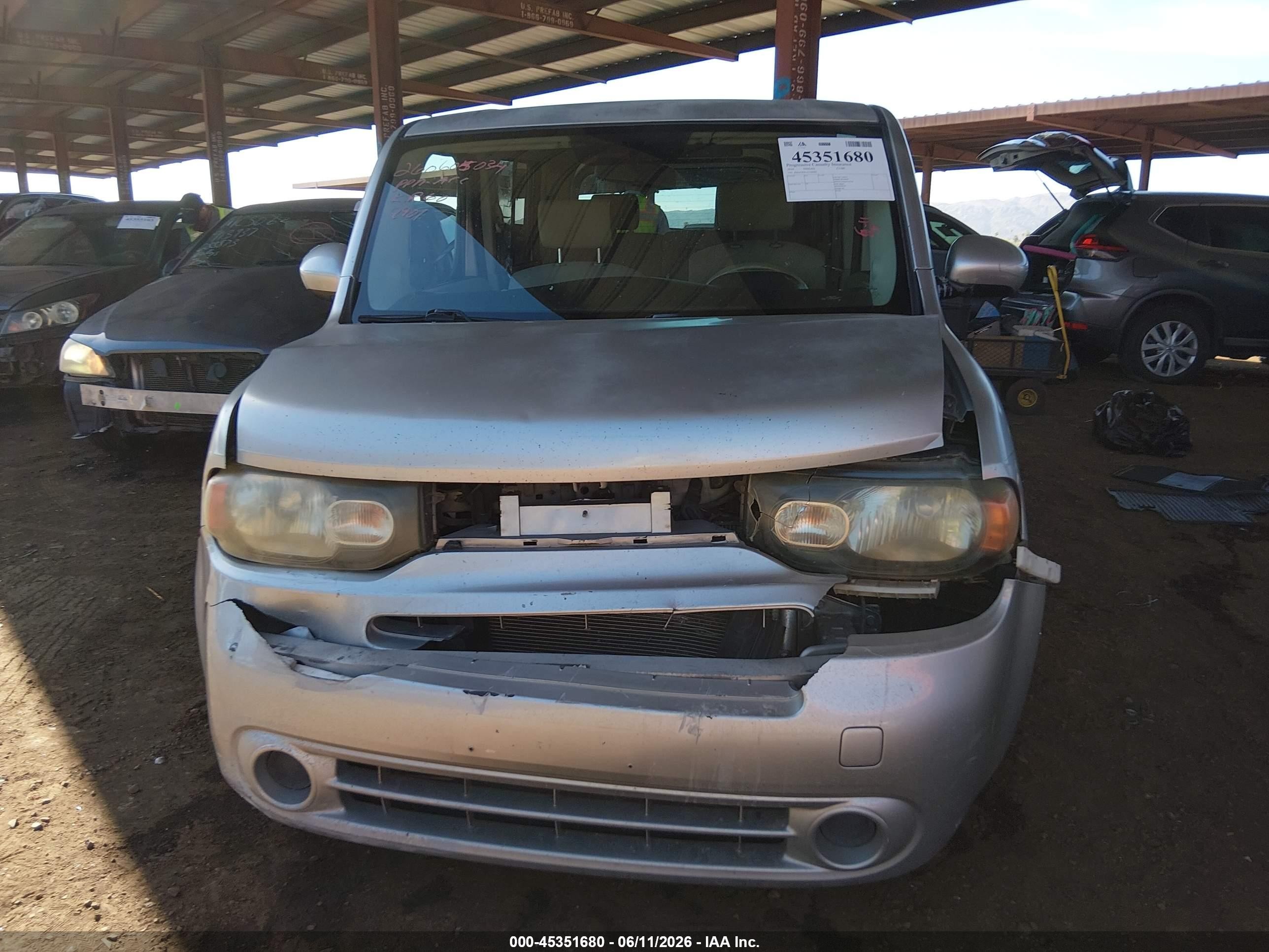 2010 Nissan Cube 1.8s Серебряный vin: JN8AZ2KR1AT168901
