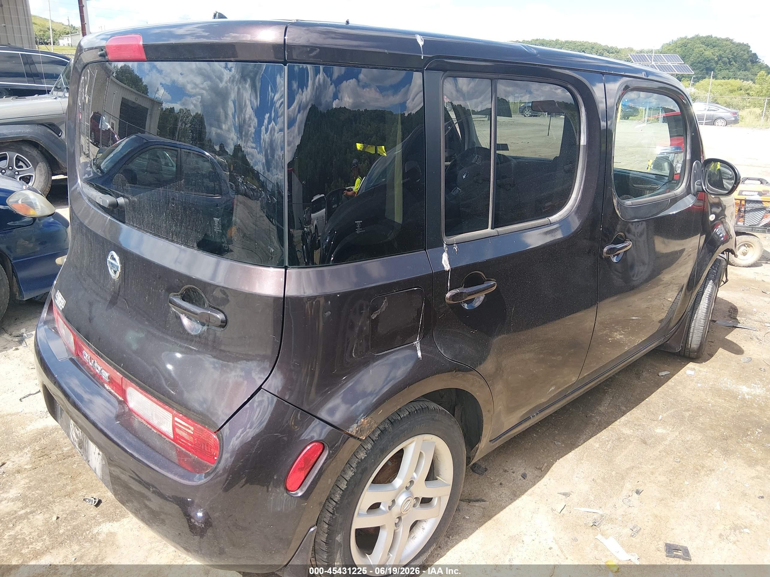 2010 Nissan Cube 1.8sl Purple vin: JN8AZ2KR1AT171460