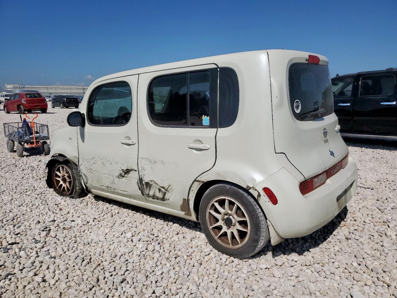 2011 Nissan Cube White vin: JN8AZ2KR2BT212907