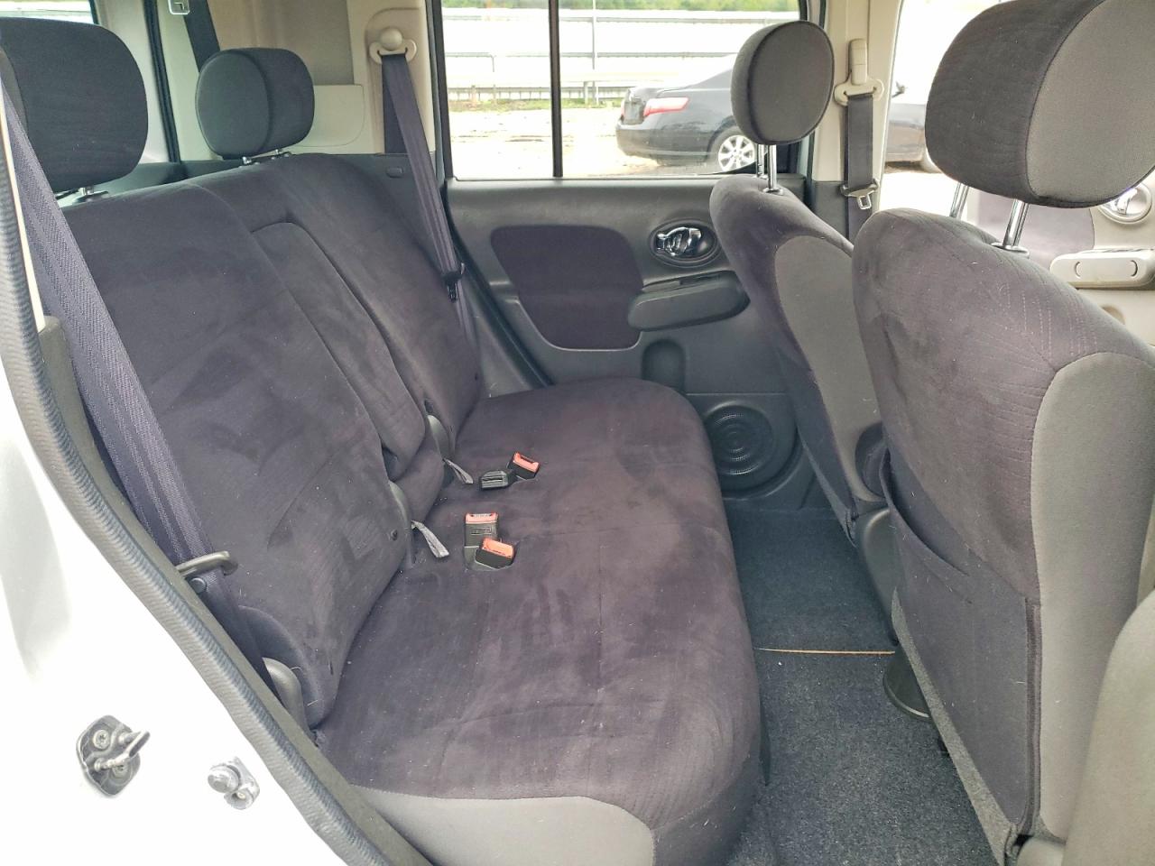 2012 Nissan Cube 1.8 Silver vin: JN8AZ2KR3CT251104