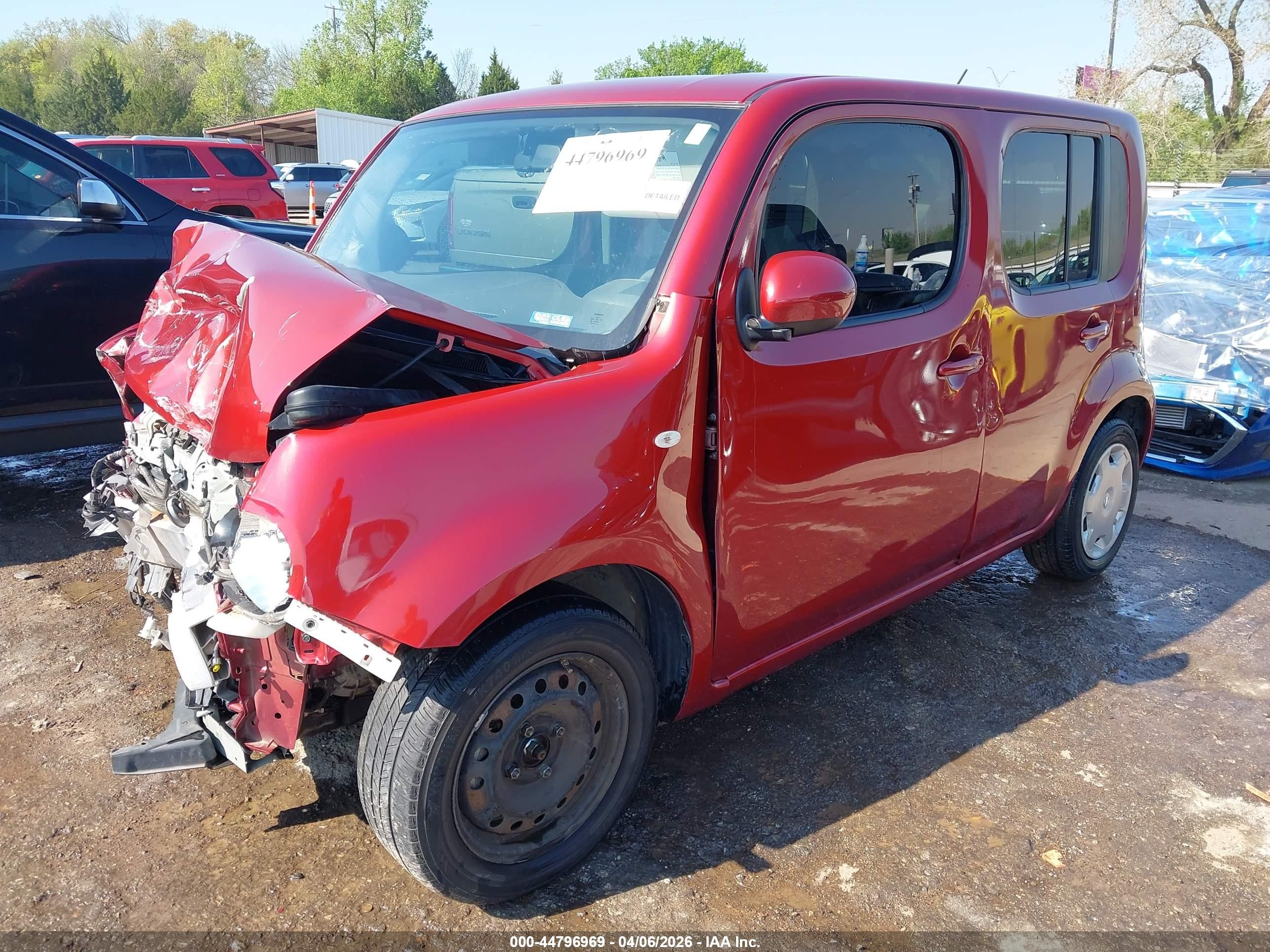 2012 Nissan Cube 1.8 S Red vin: JN8AZ2KR5CT252187