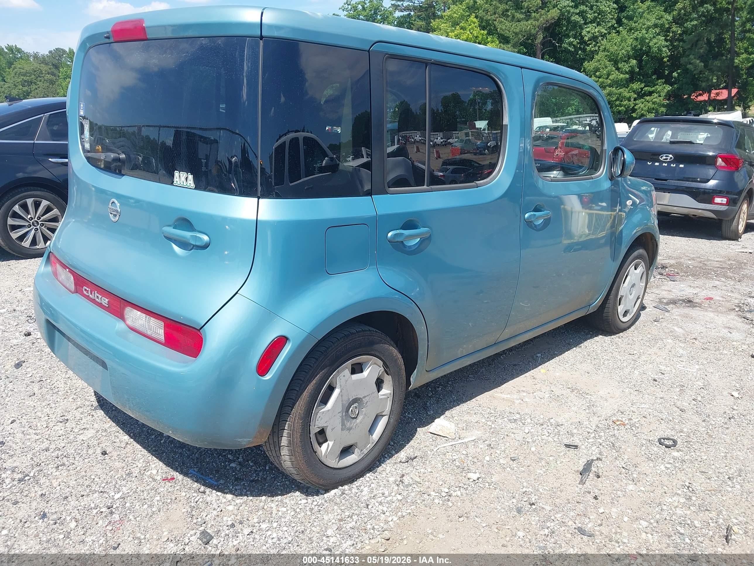 2010 Nissan Cube 1.8s Turquoise vin: JN8AZ2KR7AT159376