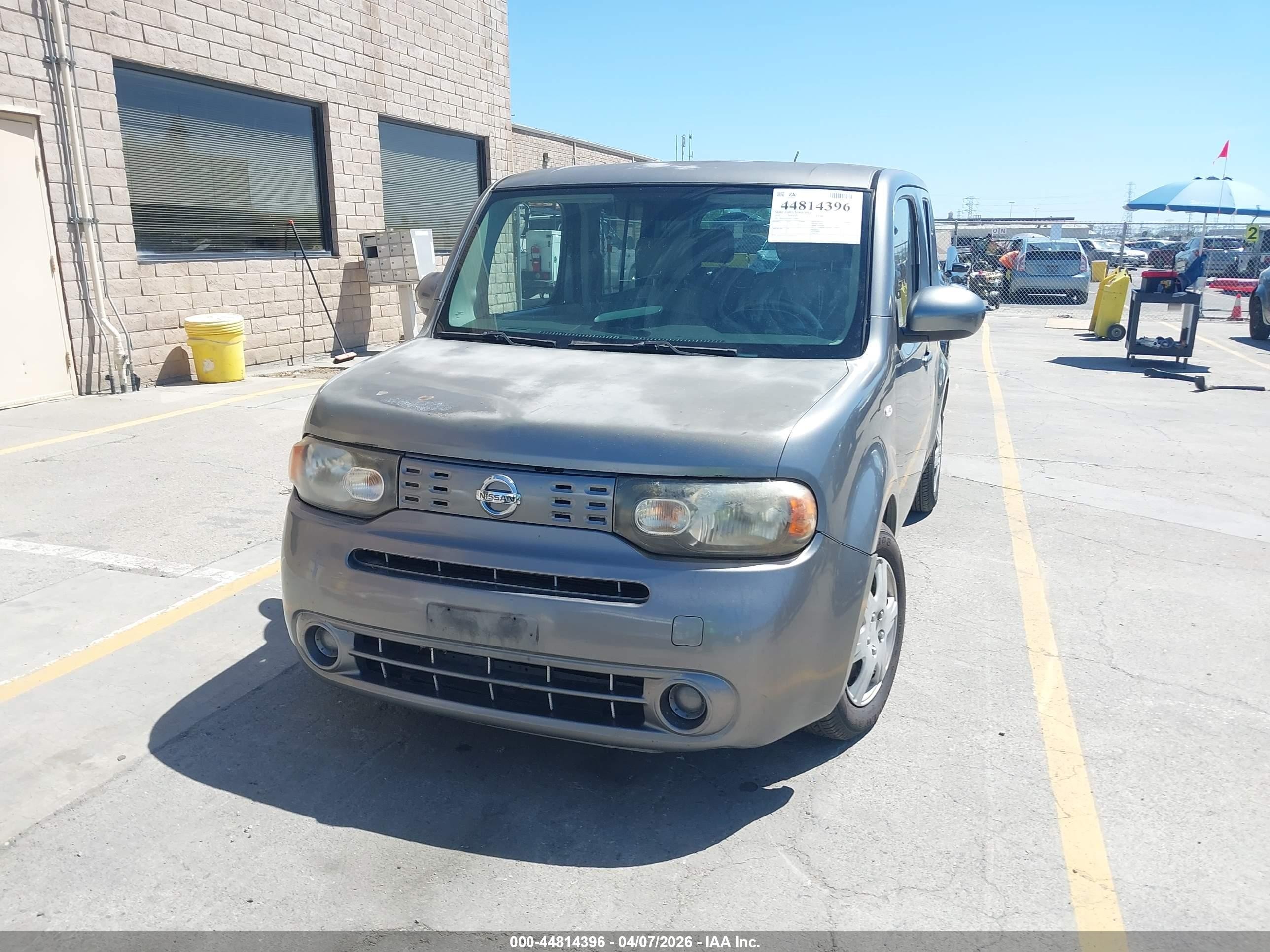 2010 Nissan Cube 1.8s Gray vin: JN8AZ2KR8AT154087