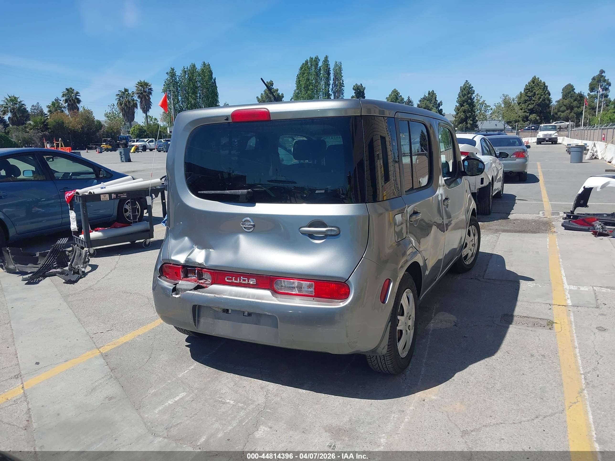 2010 Nissan Cube 1.8s Gray vin: JN8AZ2KR8AT154087