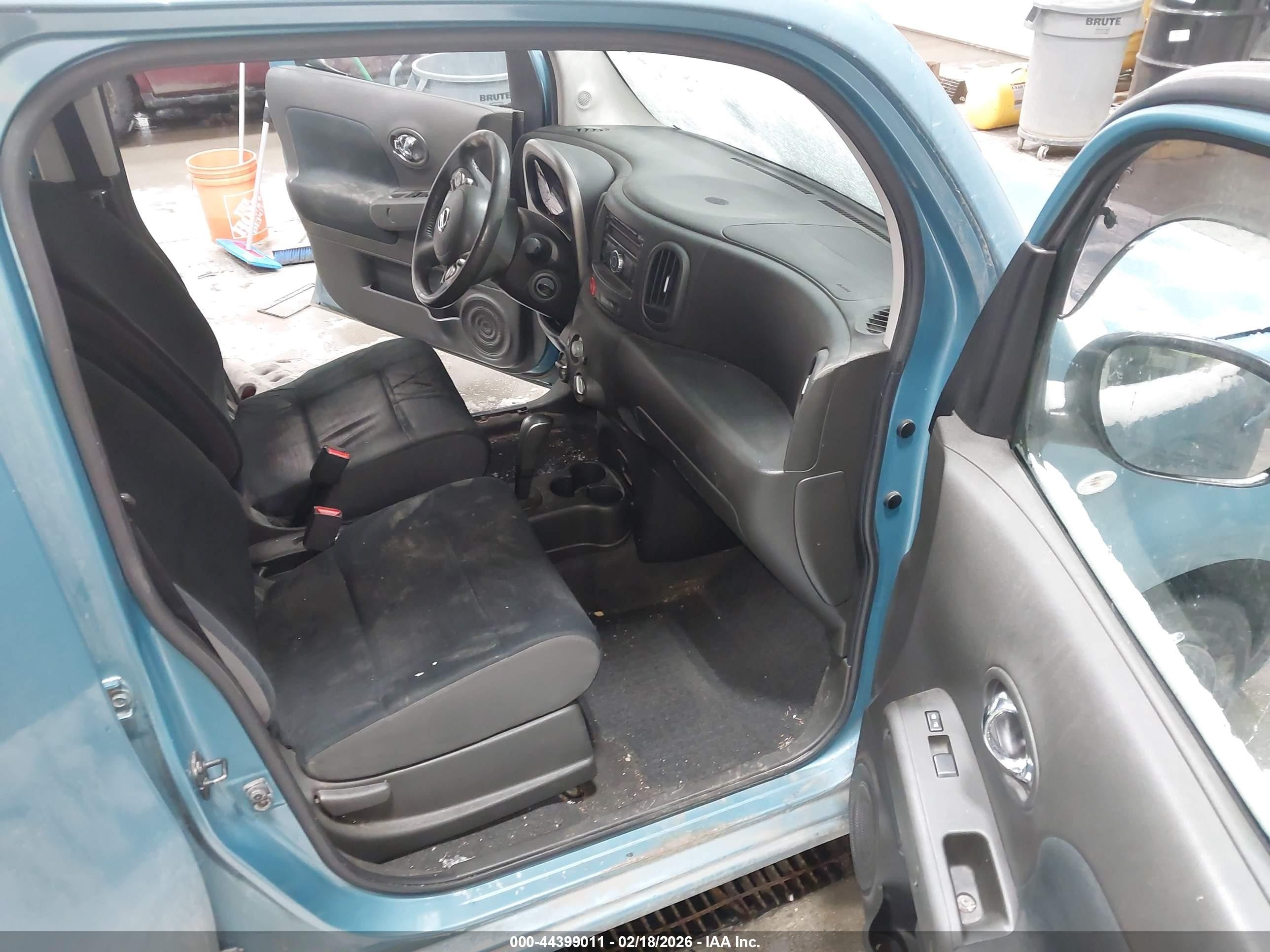 2010 Nissan Cube 1.8s Champagne vin: JN8AZ2KR8AT156700
