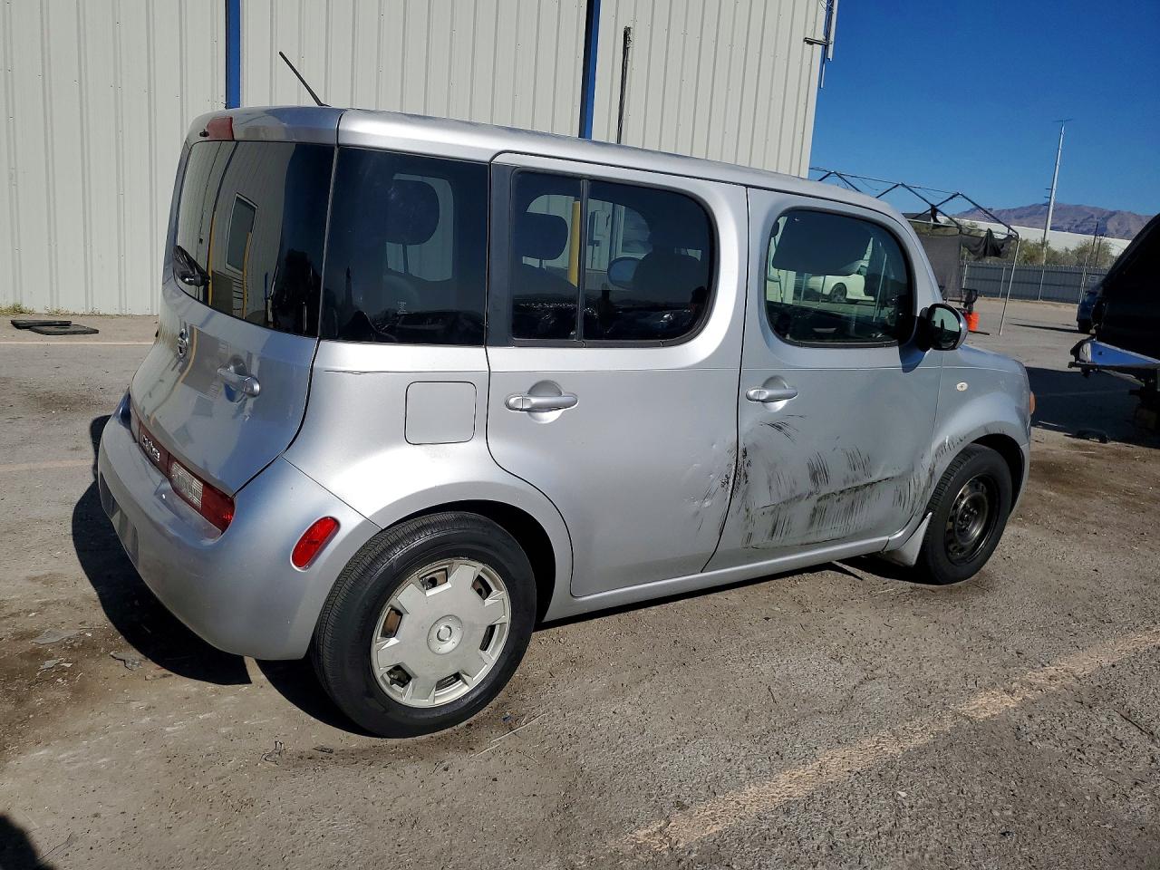 2013 Nissan Cube 1.8 S Silver vin: JN8AZ2KR9DT302574