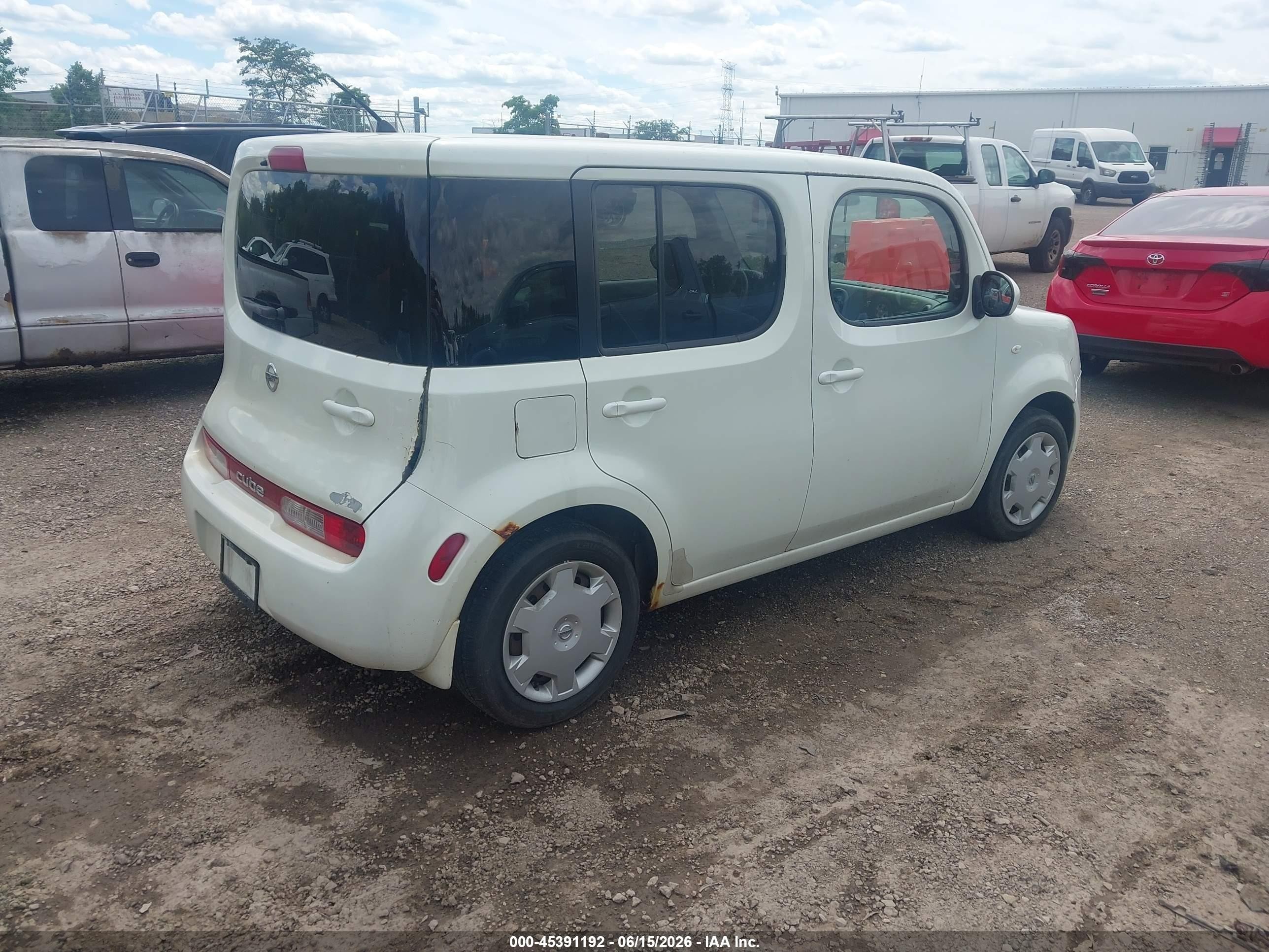 2010 Nissan Cube 1.8s White vin: JN8AZ2KRXAT153605