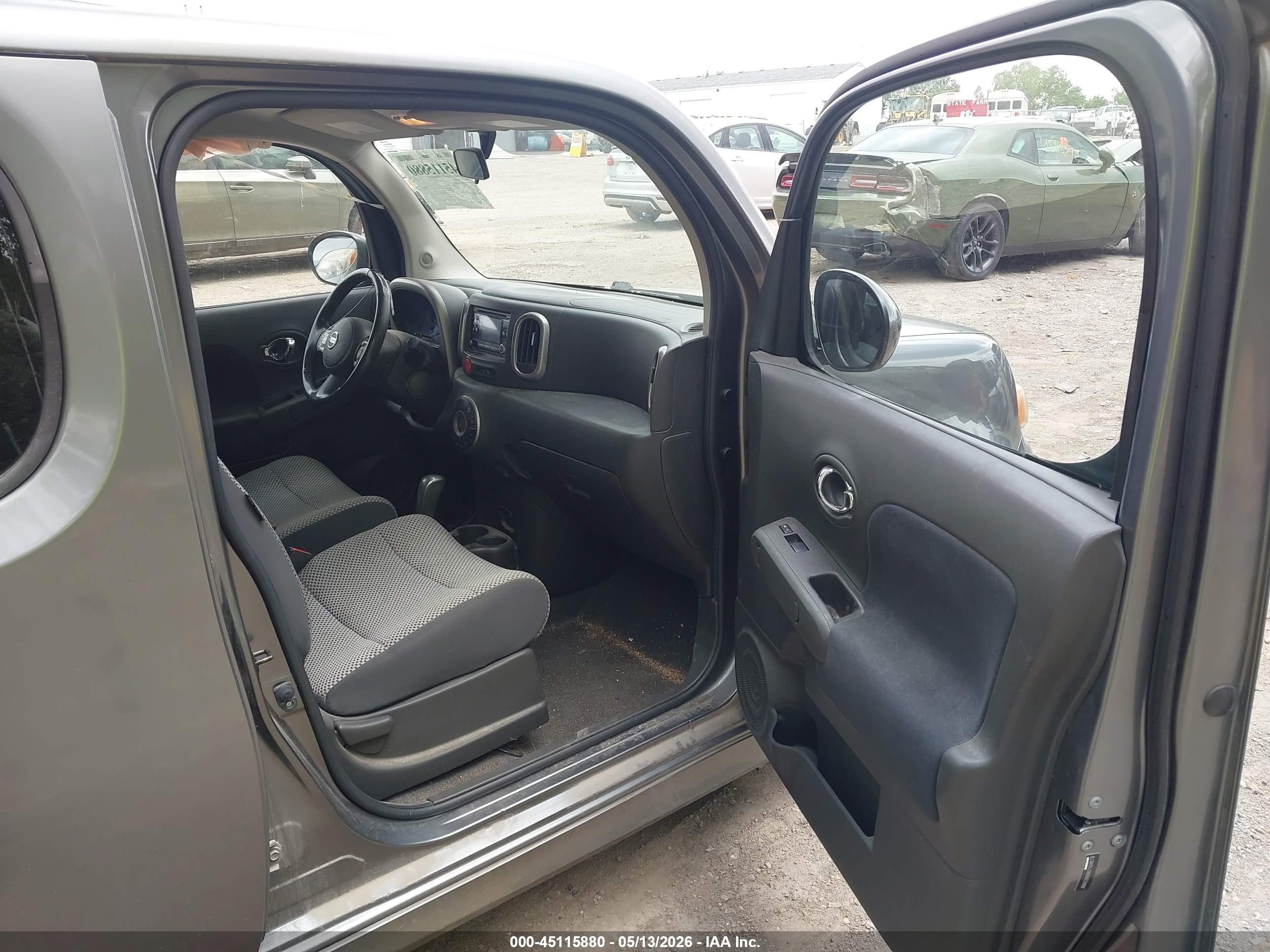 2010 Nissan Cube 1.8 Krom Gray vin: JN8AZ2KRXAT164619