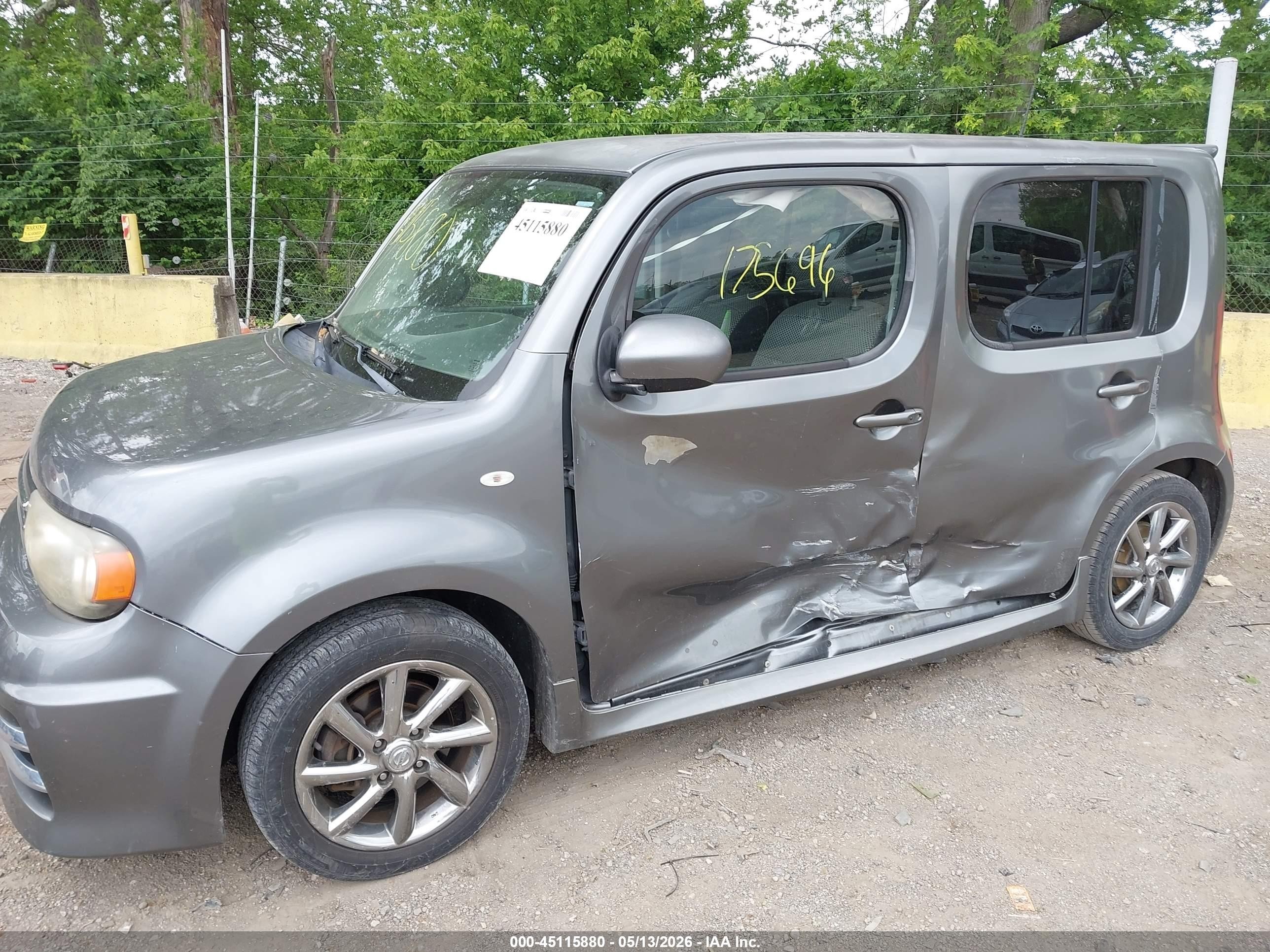 2010 Nissan Cube 1.8 Krom Gray vin: JN8AZ2KRXAT164619