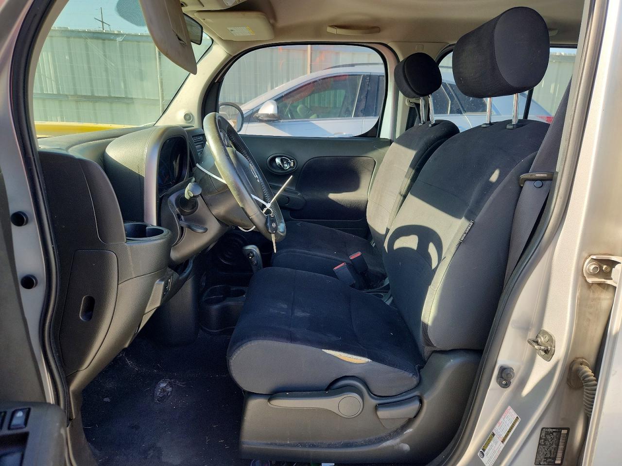 2010 Nissan Cube 1.8 Silver vin: JN8AZ2KRXAT168041