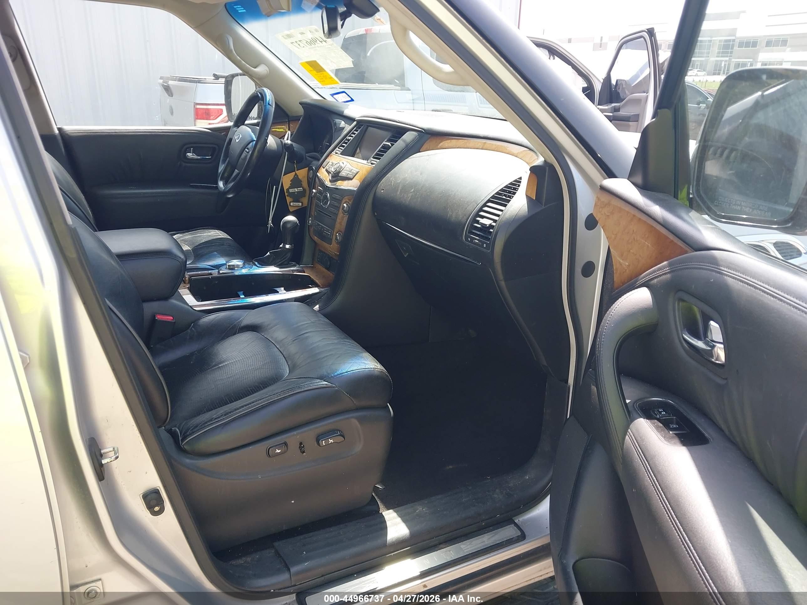 2011 Infiniti Qx56   Silver vin: JN8AZ2NC2B9301090
