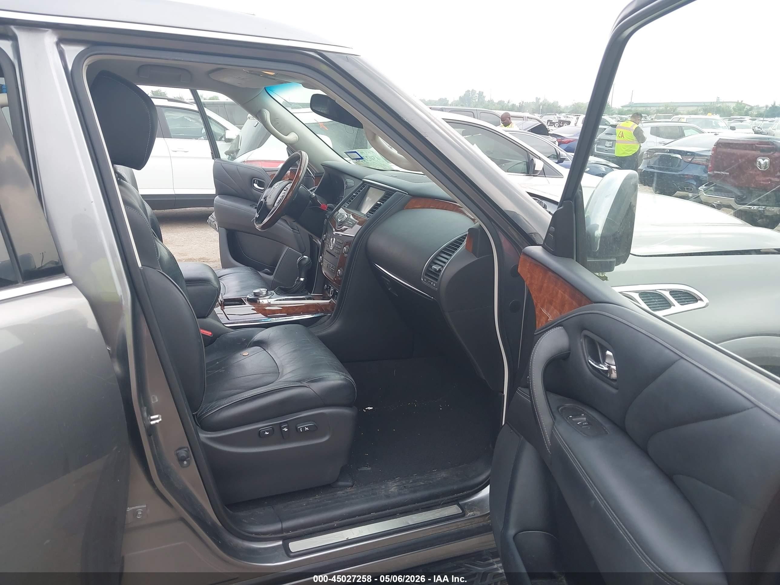 2015 Infiniti Qx80 Серый vin: JN8AZ2NC3F9370618