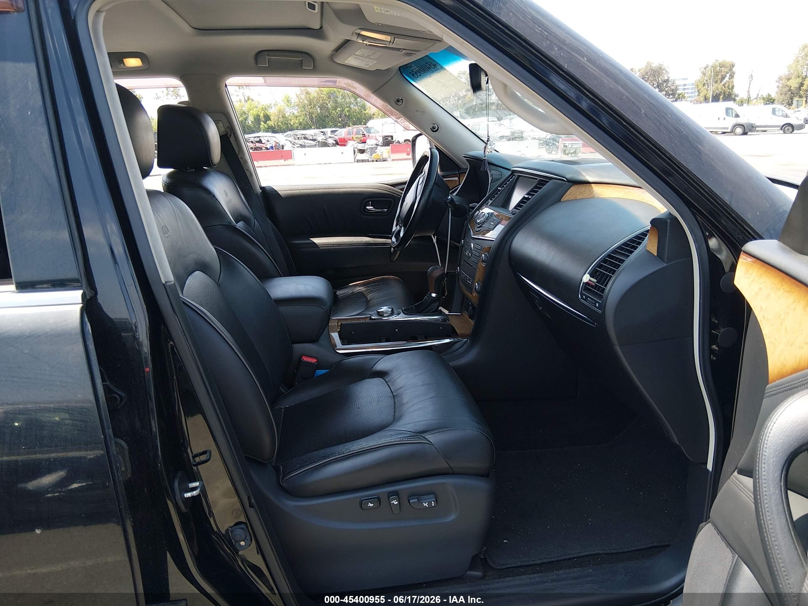 2011 Infiniti Qx56   Черный vin: JN8AZ2NC6B9300668