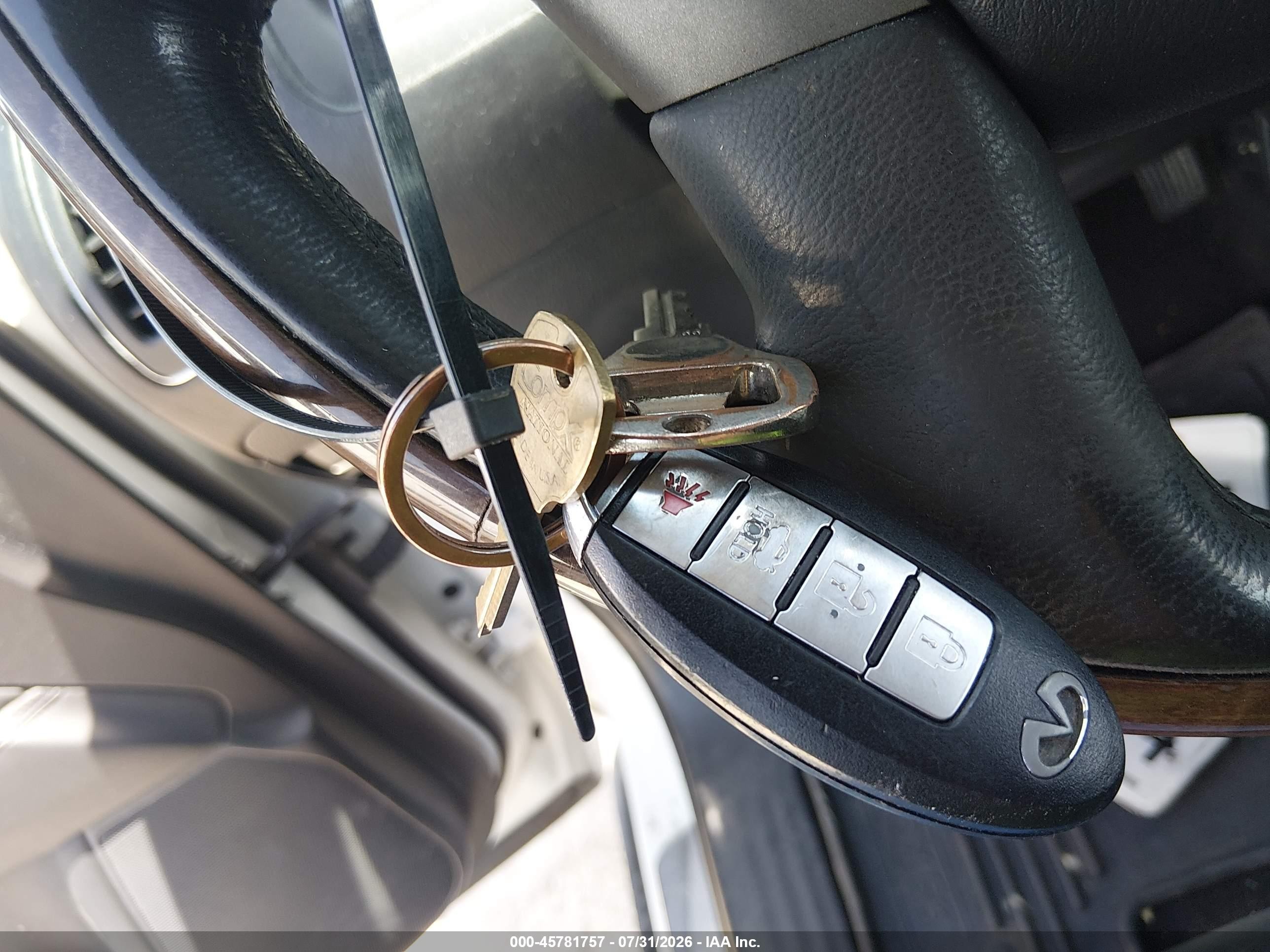 2011 Infiniti Qx56   Белый vin: JN8AZ2ND0B9701383