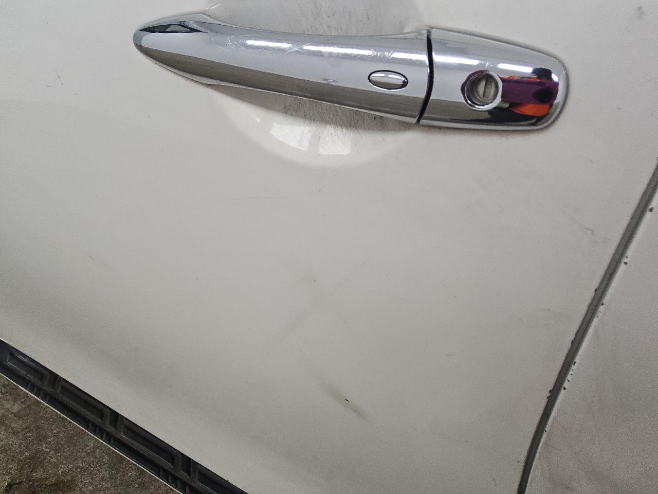 2014 Infiniti Qx80 Base White vin: JN8AZ2ND3E9751134 Damage: Left Front Door, Heavy Scratch, > 12 Inches