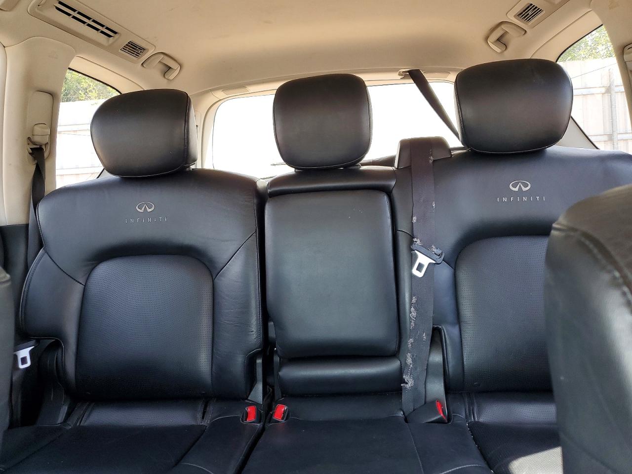 2012 Infiniti Qx56 Base White vin: JN8AZ2ND5C9716690