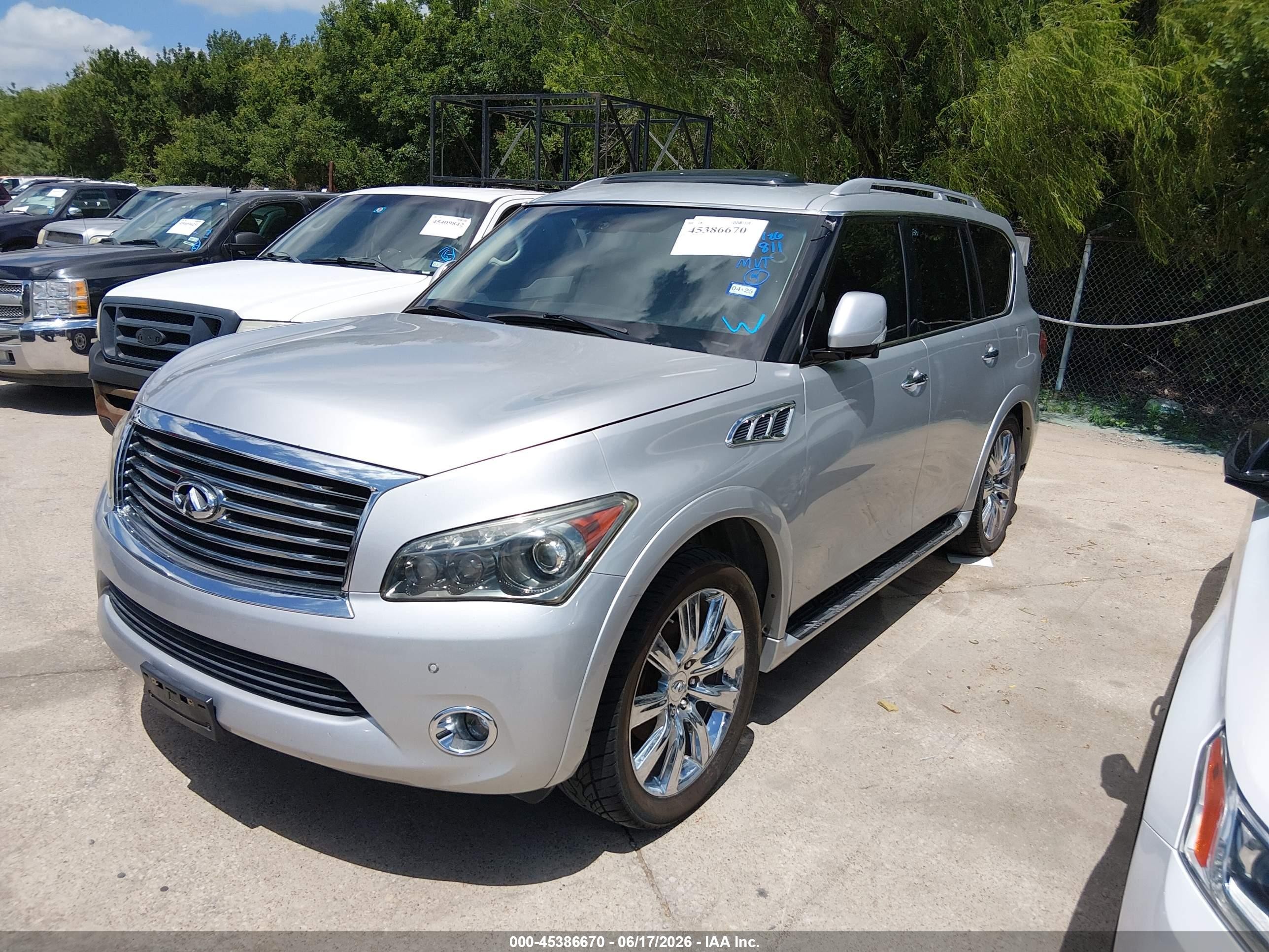 2011 Infiniti Qx56   Серебряный vin: JN8AZ2ND6B9701811
