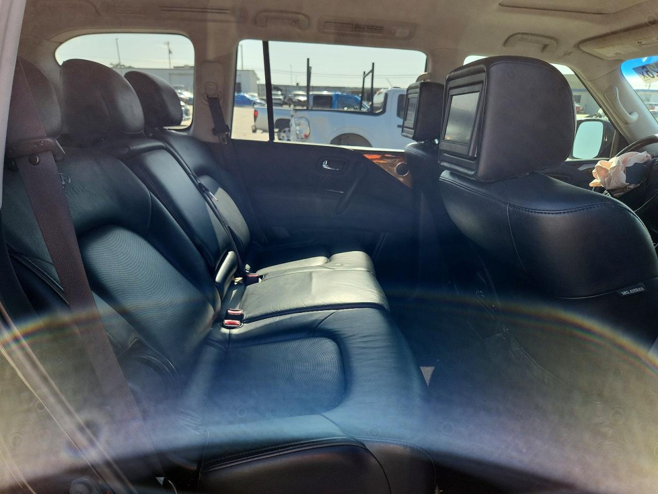 2011 Infiniti Qx56 Base Черный vin: JN8AZ2ND6B9701906