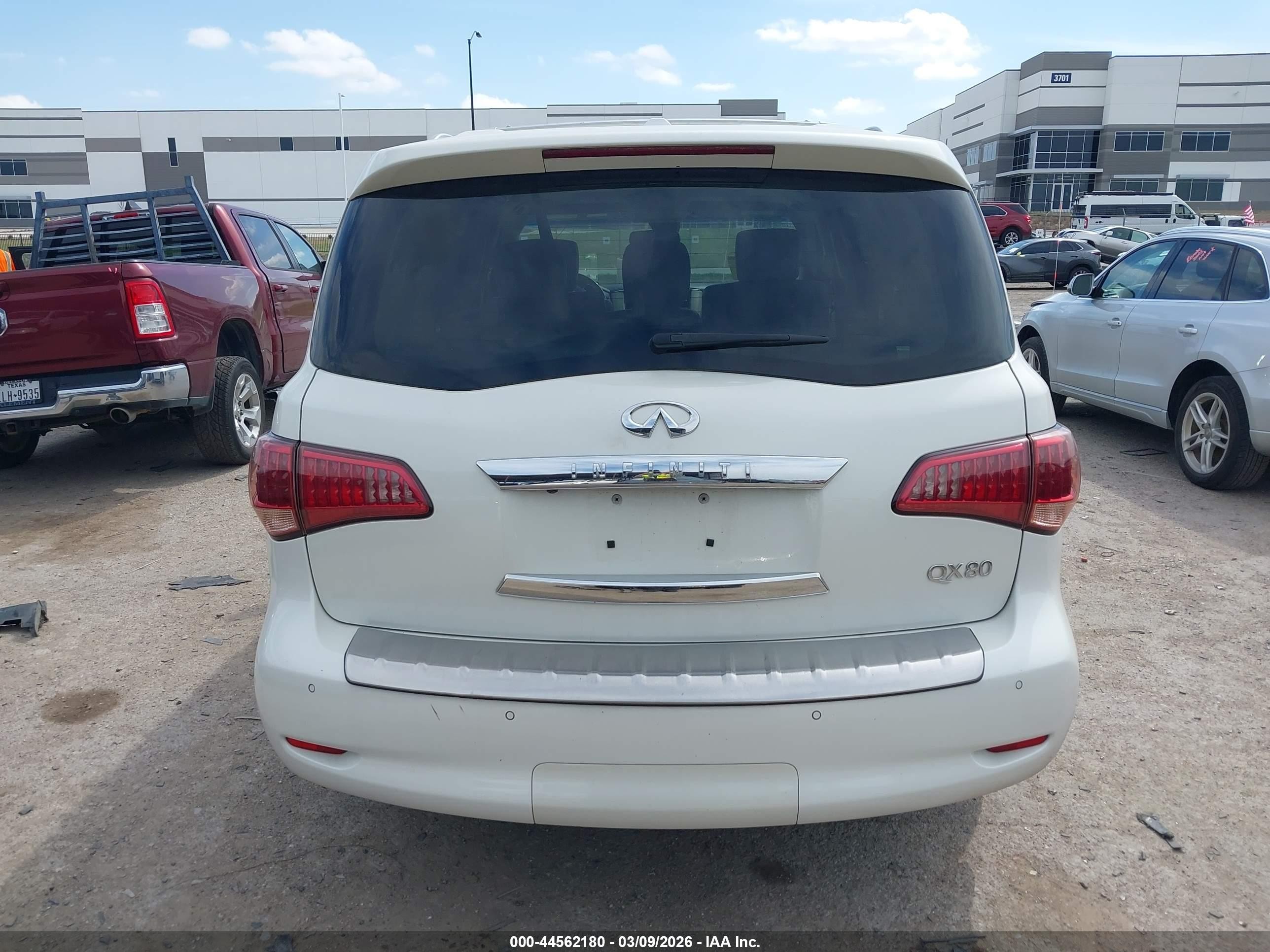 2015 Infiniti Qx80   White vin: JN8AZ2ND9F9770269