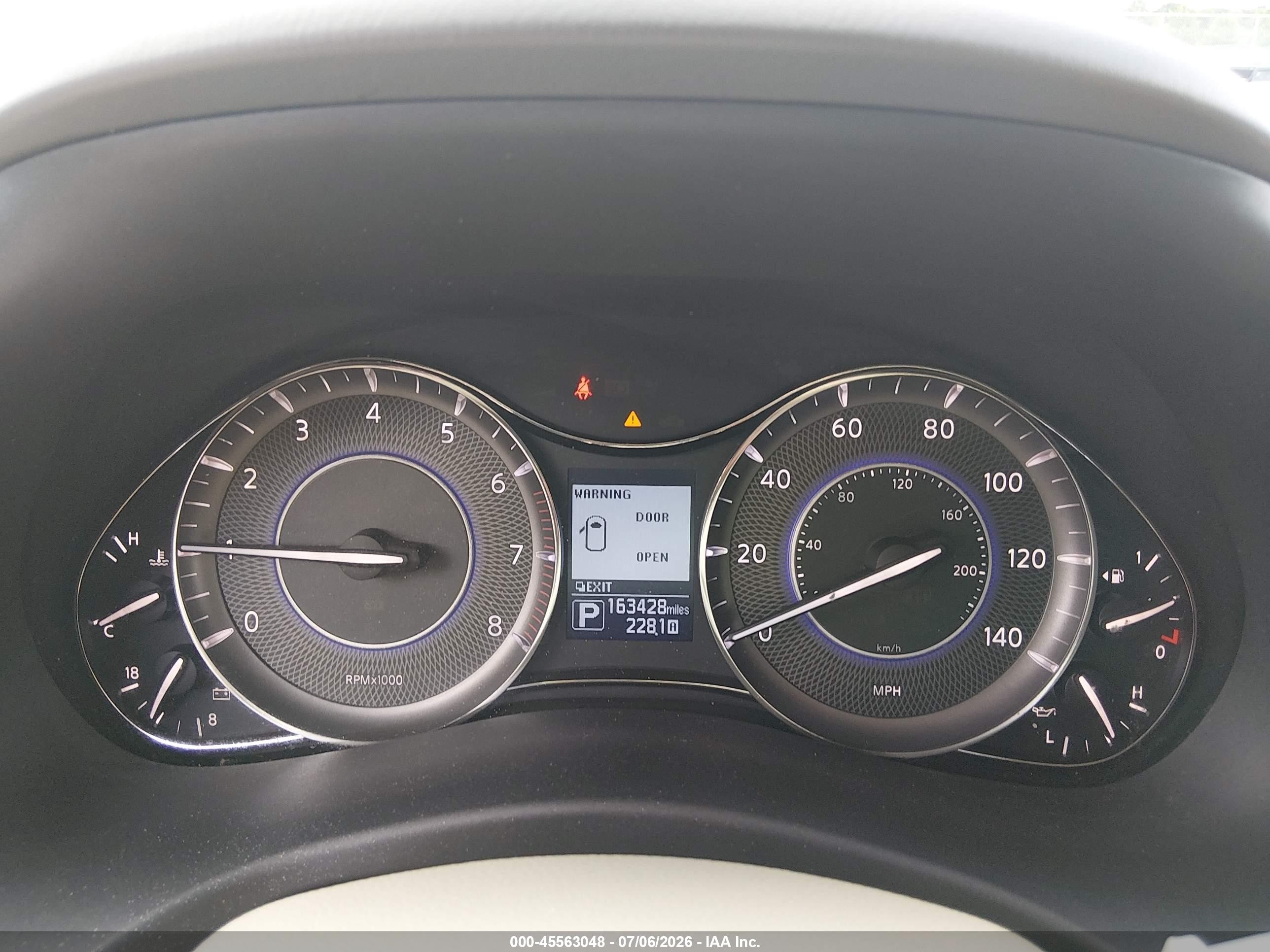 2015 Infiniti Qx80   White vin: JN8AZ2NE0F9087515