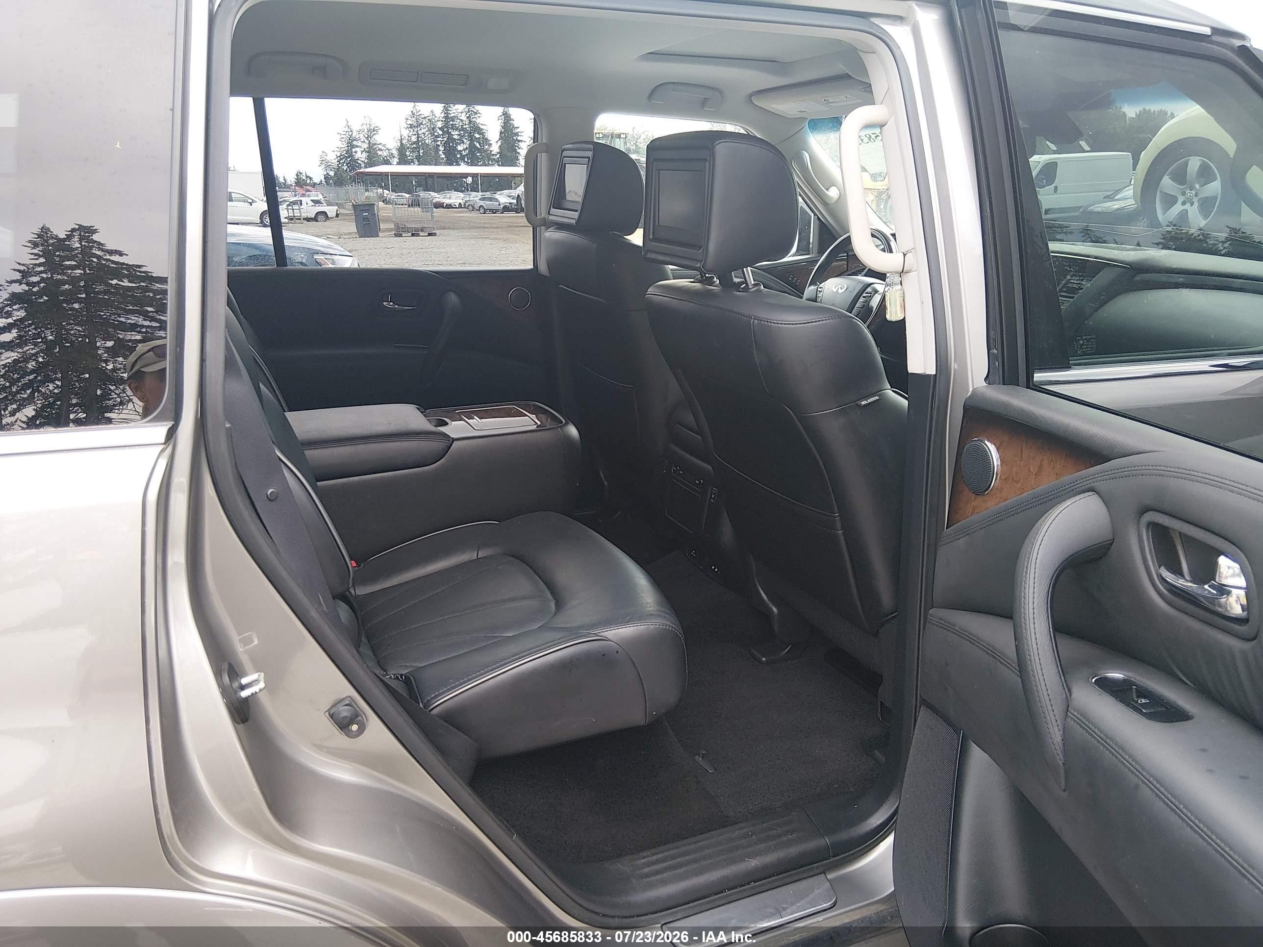2011 Infiniti Qx56   Gray vin: JN8AZ2NE1B9006368