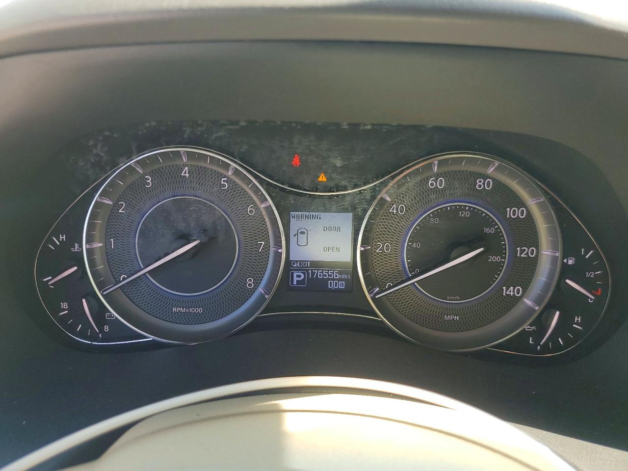 2013 Infiniti Qx56 Base White vin: JN8AZ2NE1D9040488