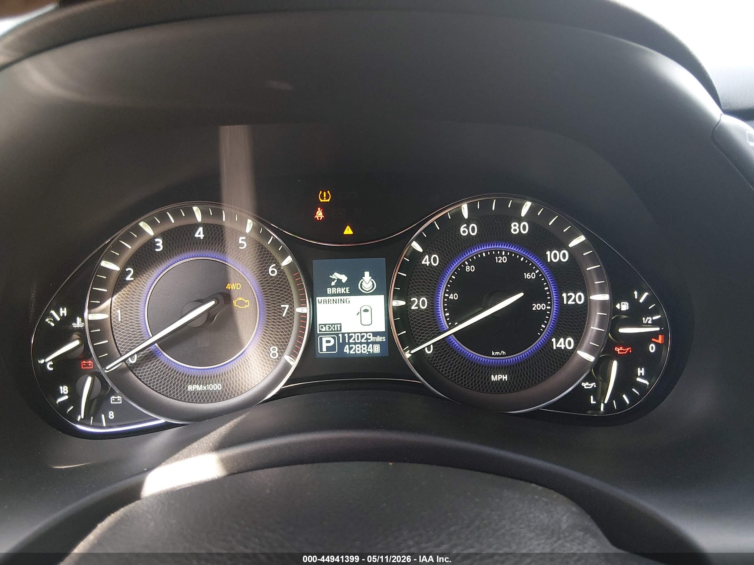 2017 Infiniti Qx80   Коричневый vin: JN8AZ2NE1H9158403