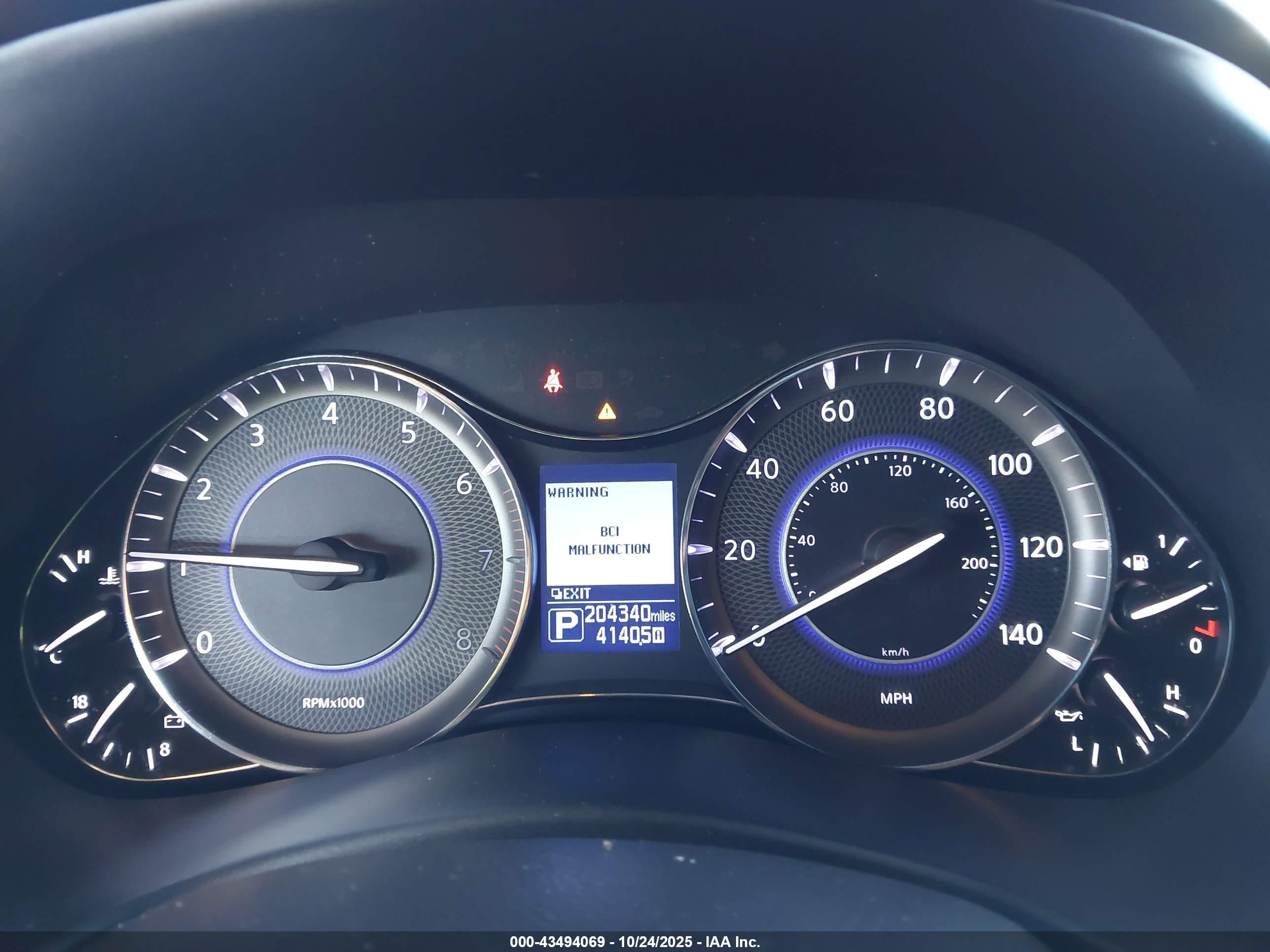 2017 Infiniti Qx80   Серый vin: JN8AZ2NE2H9152688