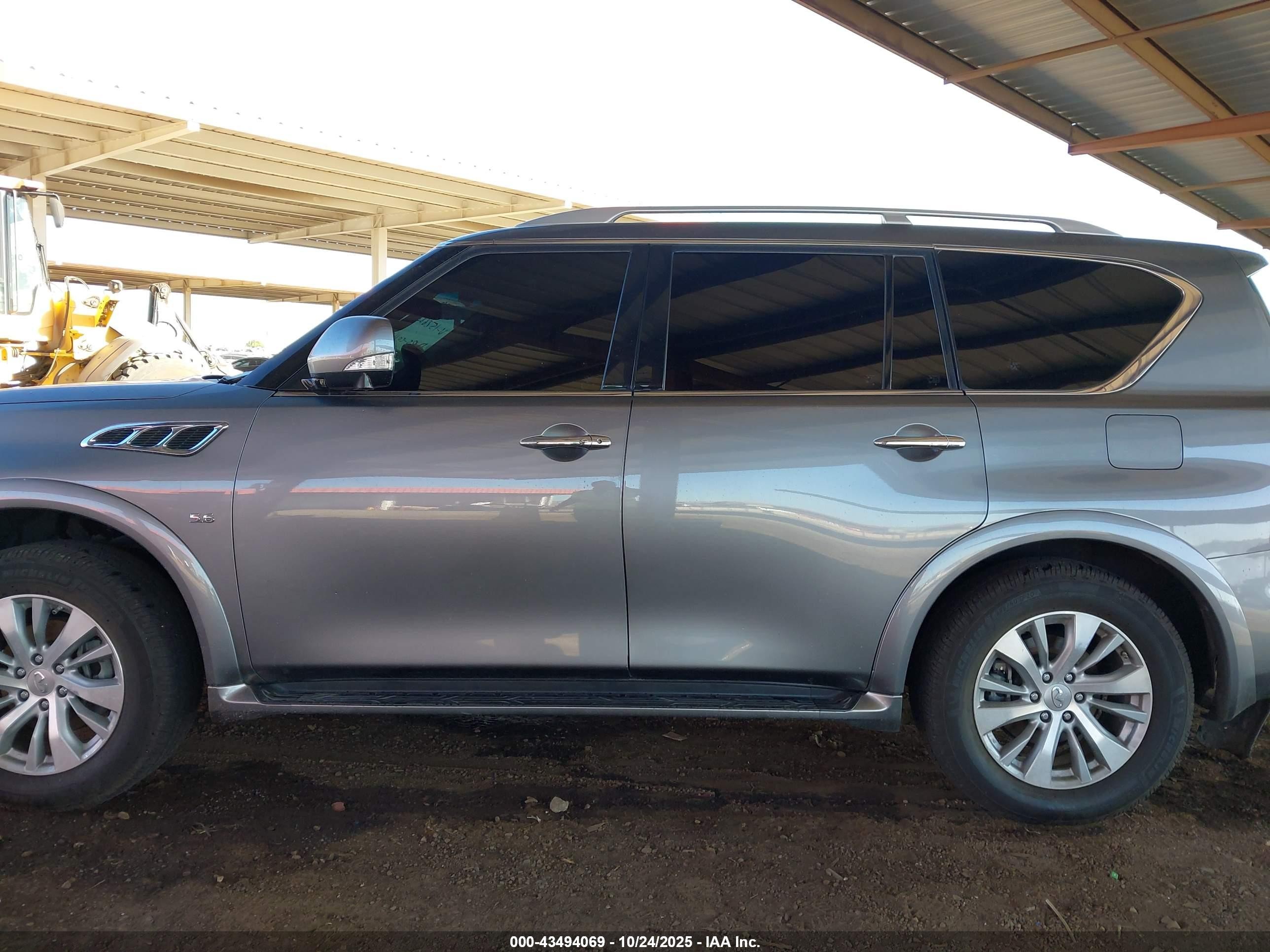 2017 Infiniti Qx80   Серый vin: JN8AZ2NE2H9152688