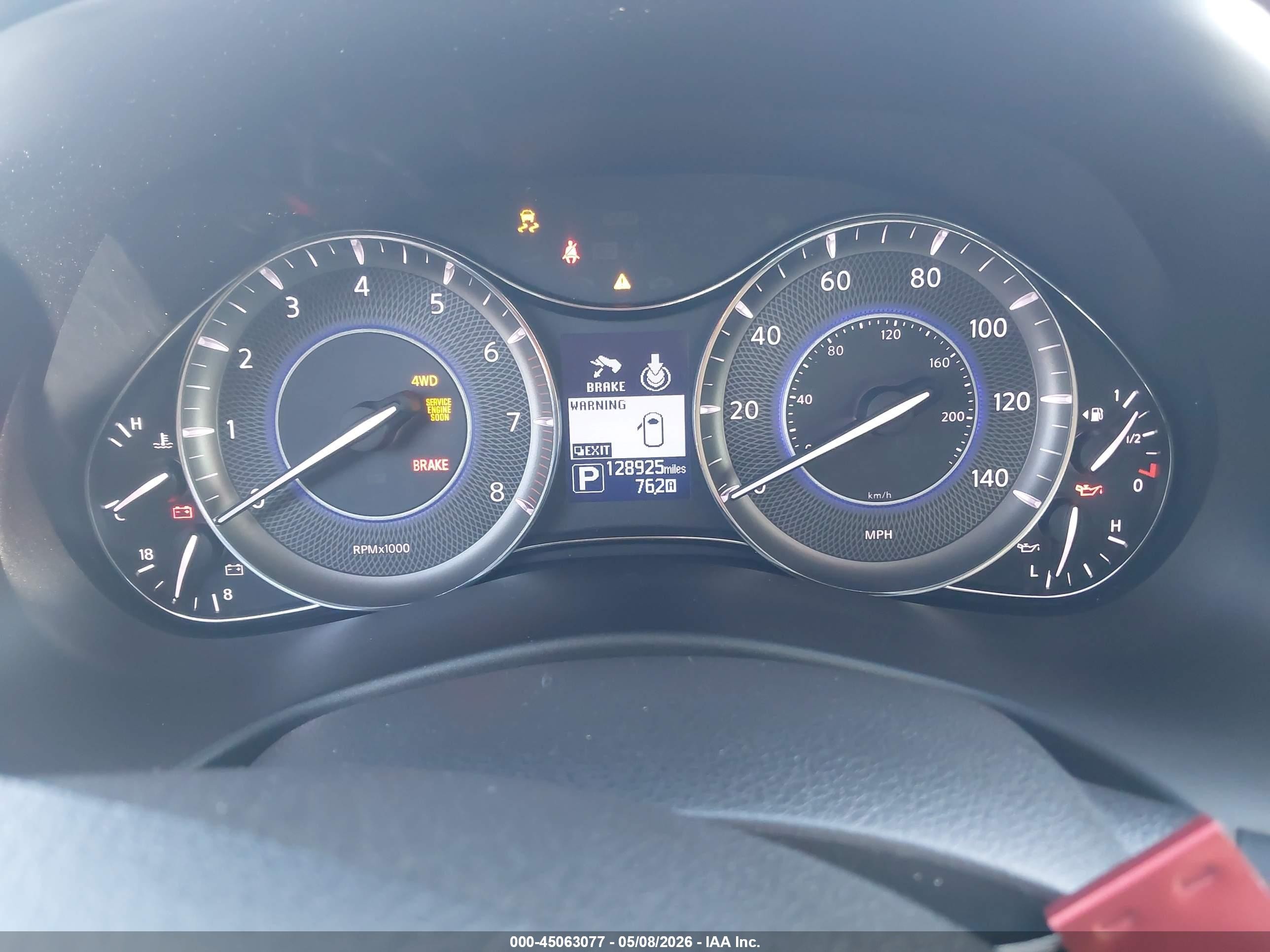 2013 Infiniti Qx56   Серебряный vin: JN8AZ2NE3D9061049