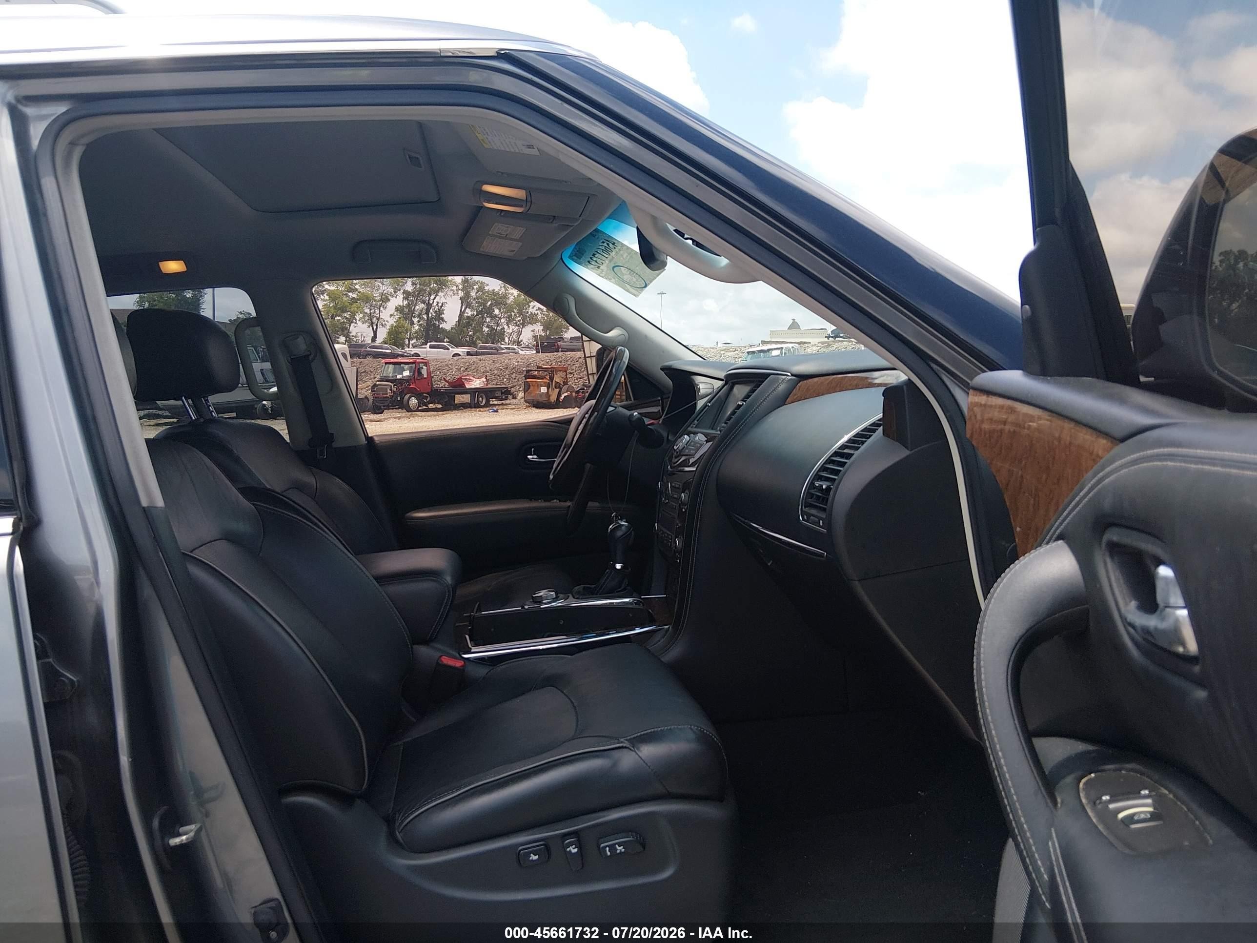 2015 Infiniti Qx80 Серый vin: JN8AZ2NE3F9081160