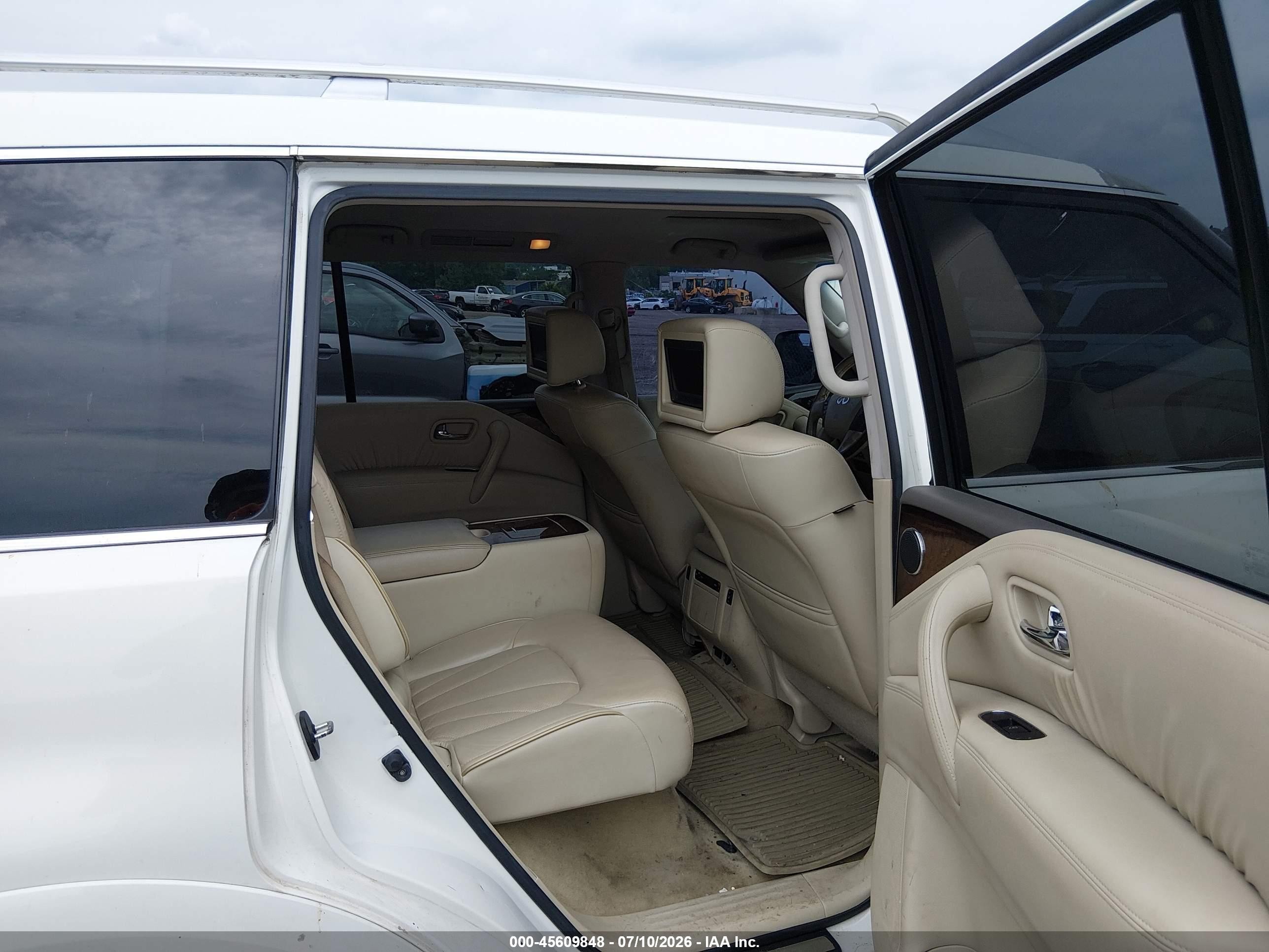 2011 Infiniti Qx56   White vin: JN8AZ2NE4B9003318