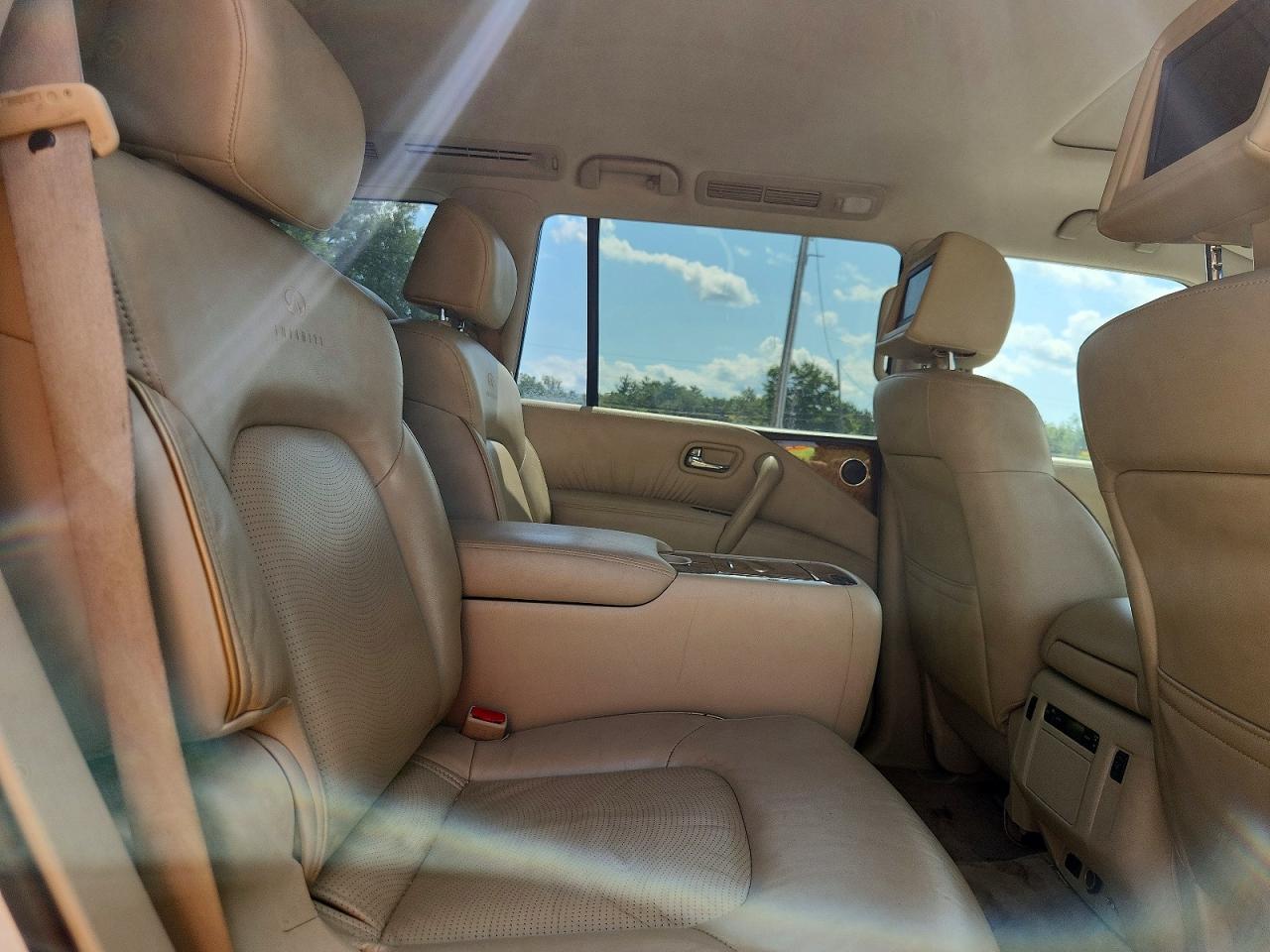 2014 Infiniti Qx80 Base White vin: JN8AZ2NE5E9066142
