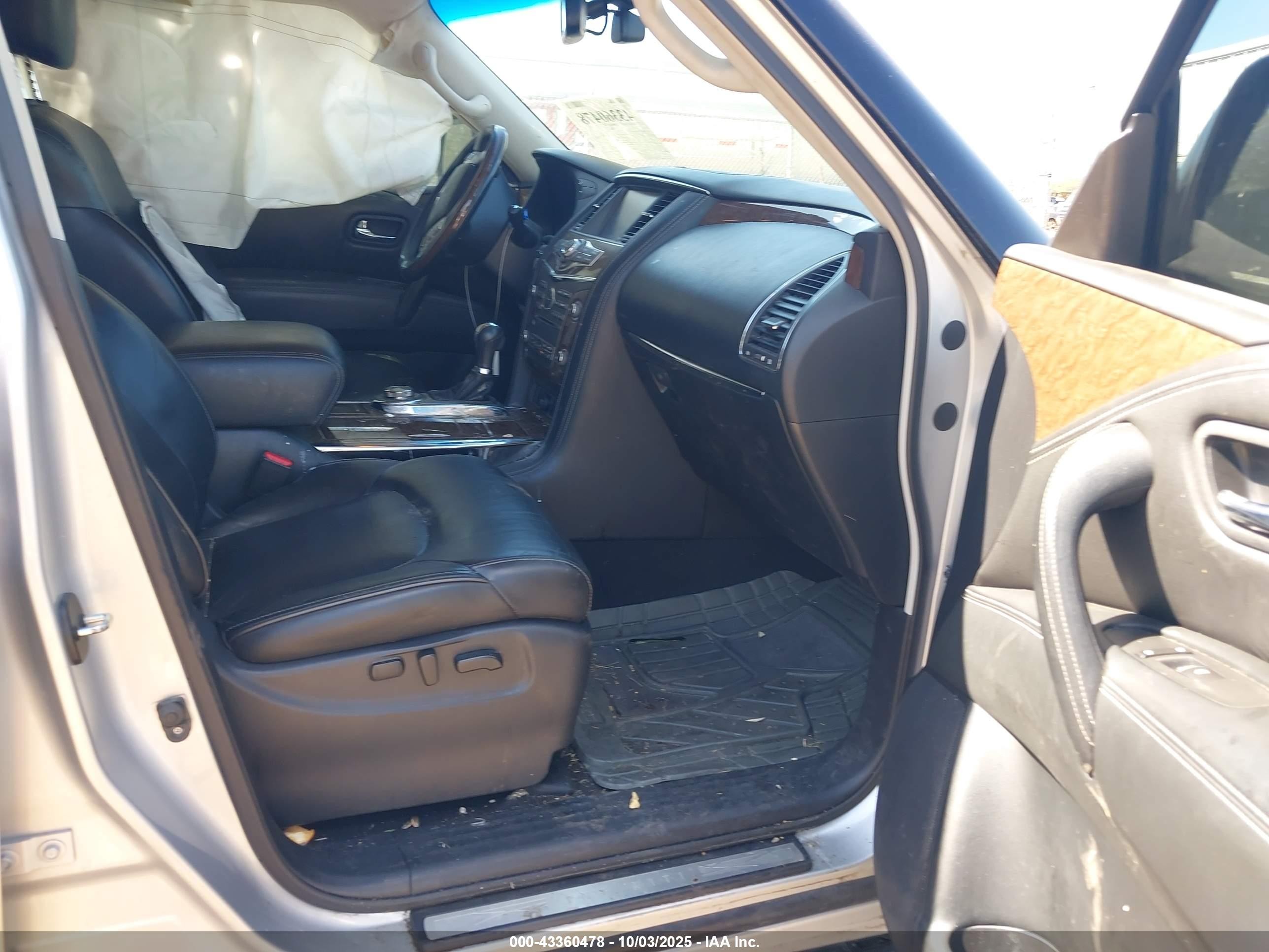 2017 Infiniti Qx80   Silver vin: JN8AZ2NE5H9158596