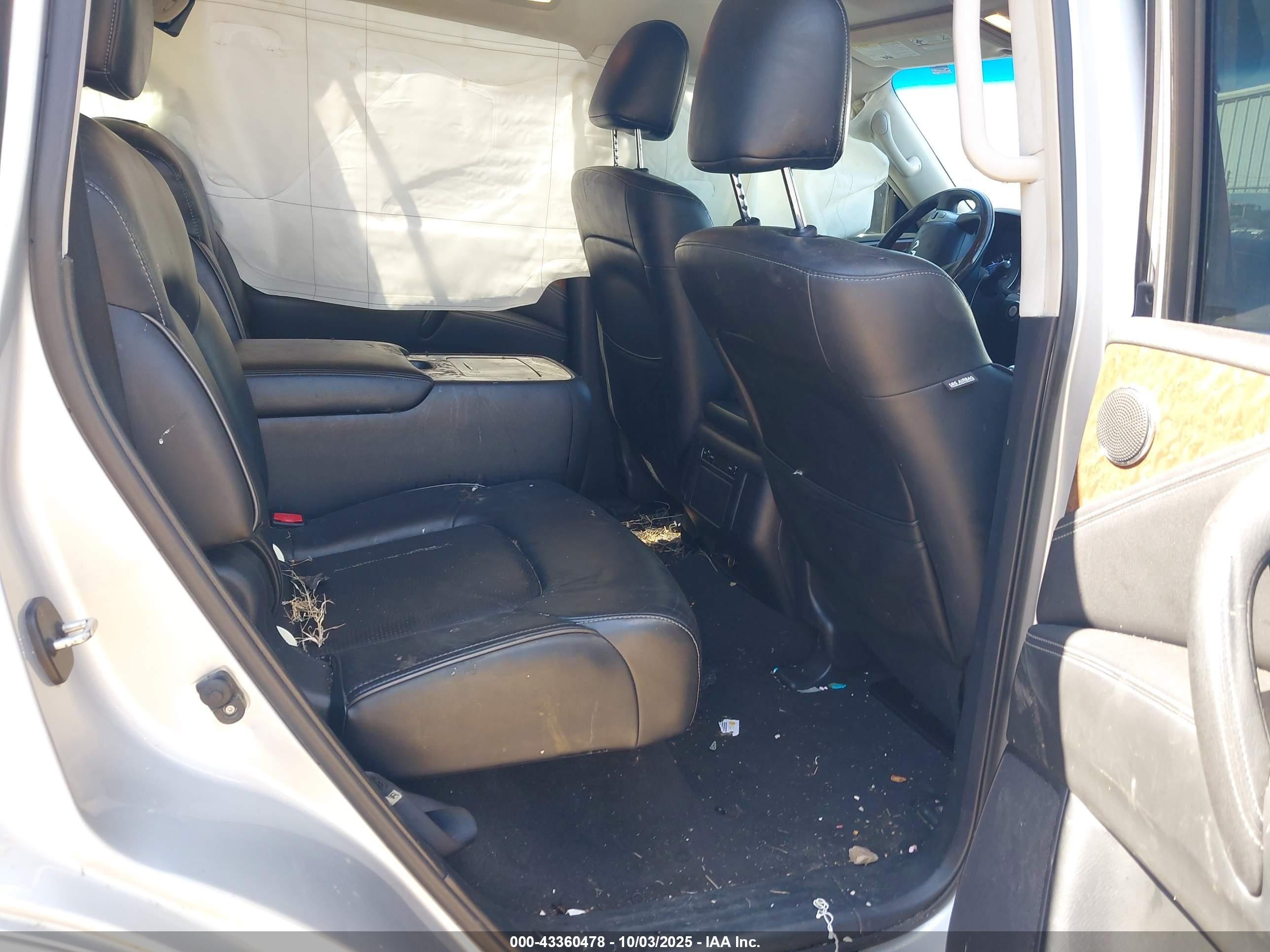 2017 Infiniti Qx80   Silver vin: JN8AZ2NE5H9158596