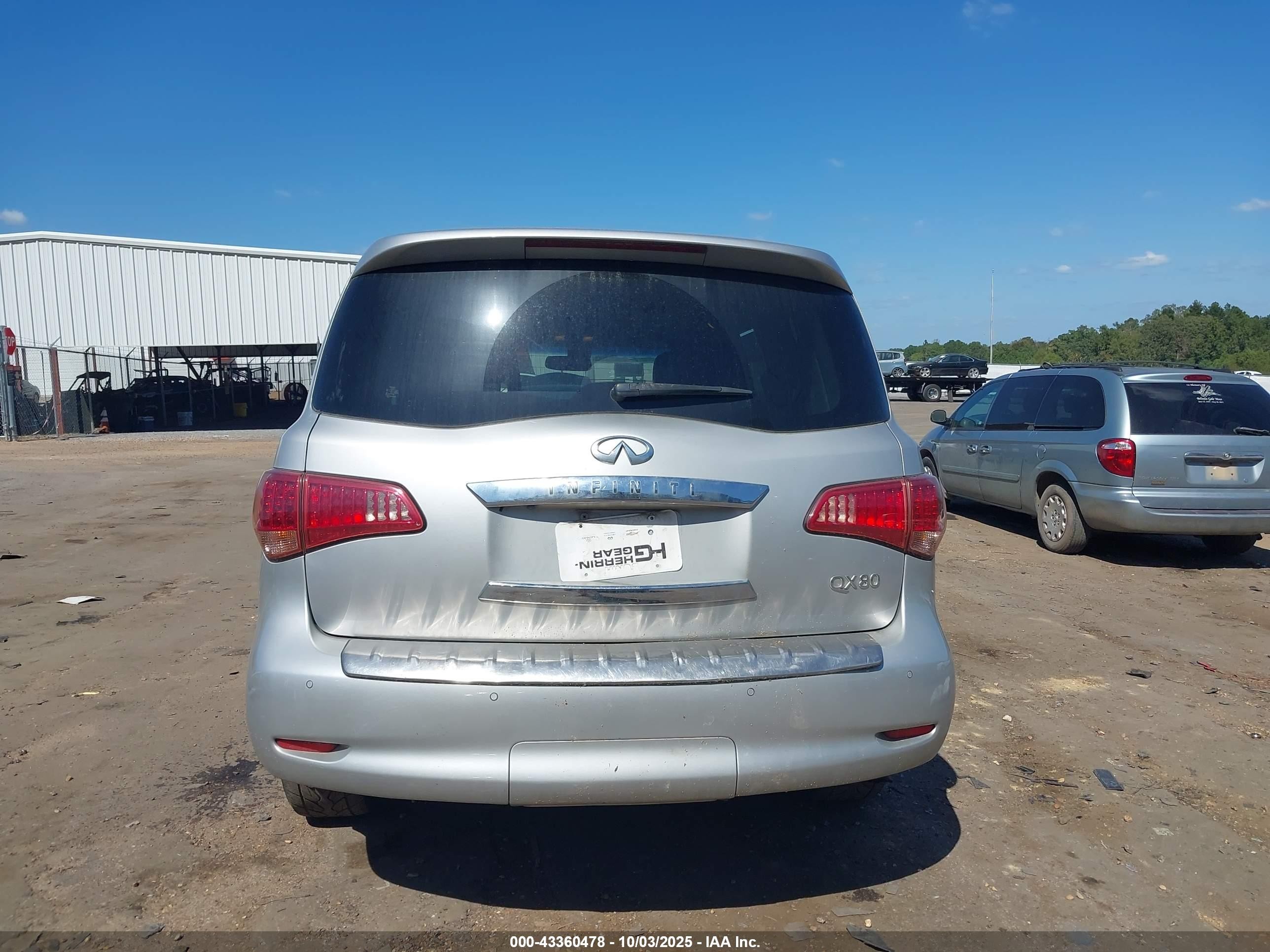 2017 Infiniti Qx80   Silver vin: JN8AZ2NE5H9158596